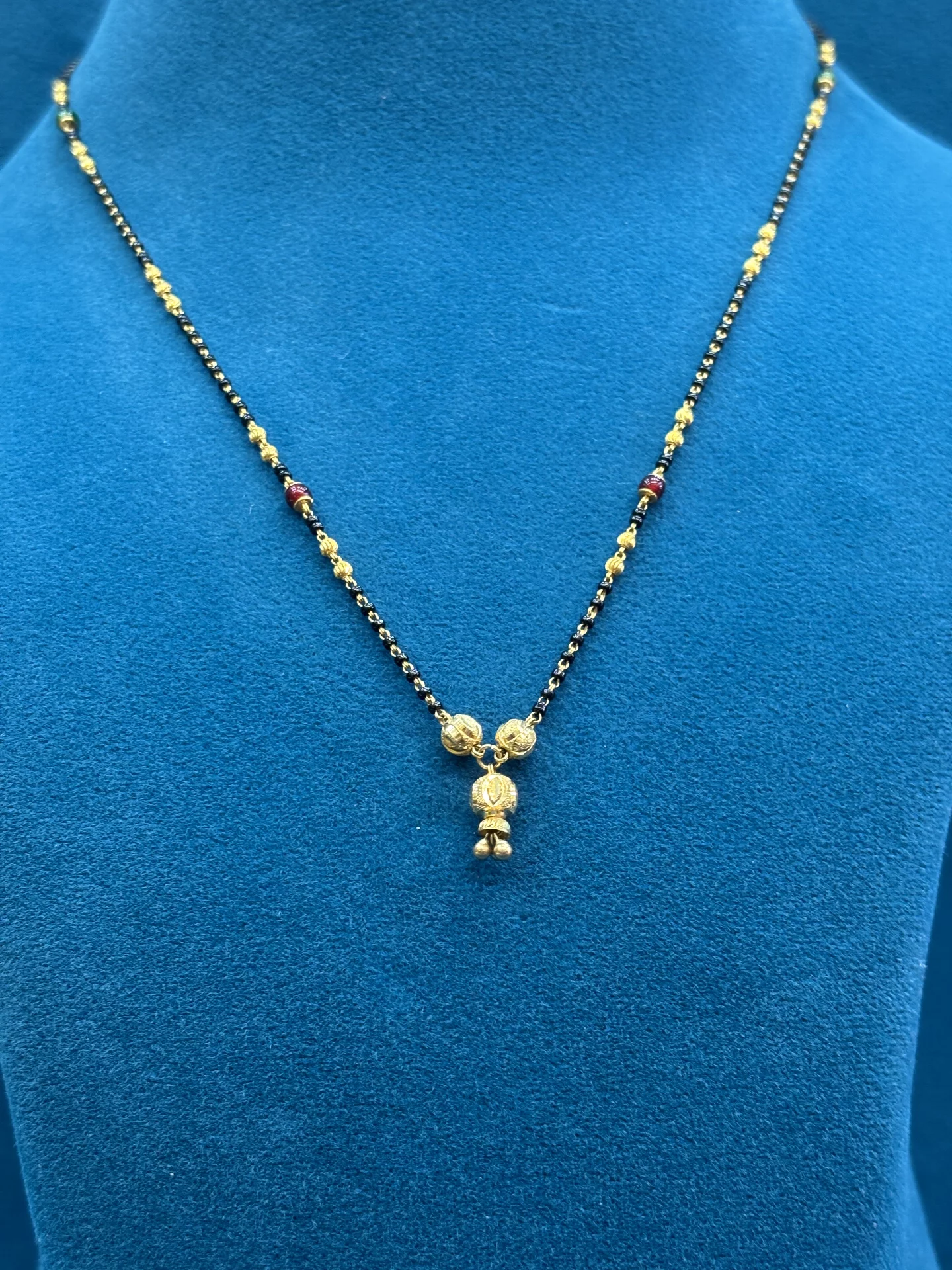 Elegant Black Beads Amrutha Jewellers 23-11-7, Nageswara Rao Pantulu Rd, Satyaranayana Puram, Vijayawada, Andhra Pradesh 520011, India