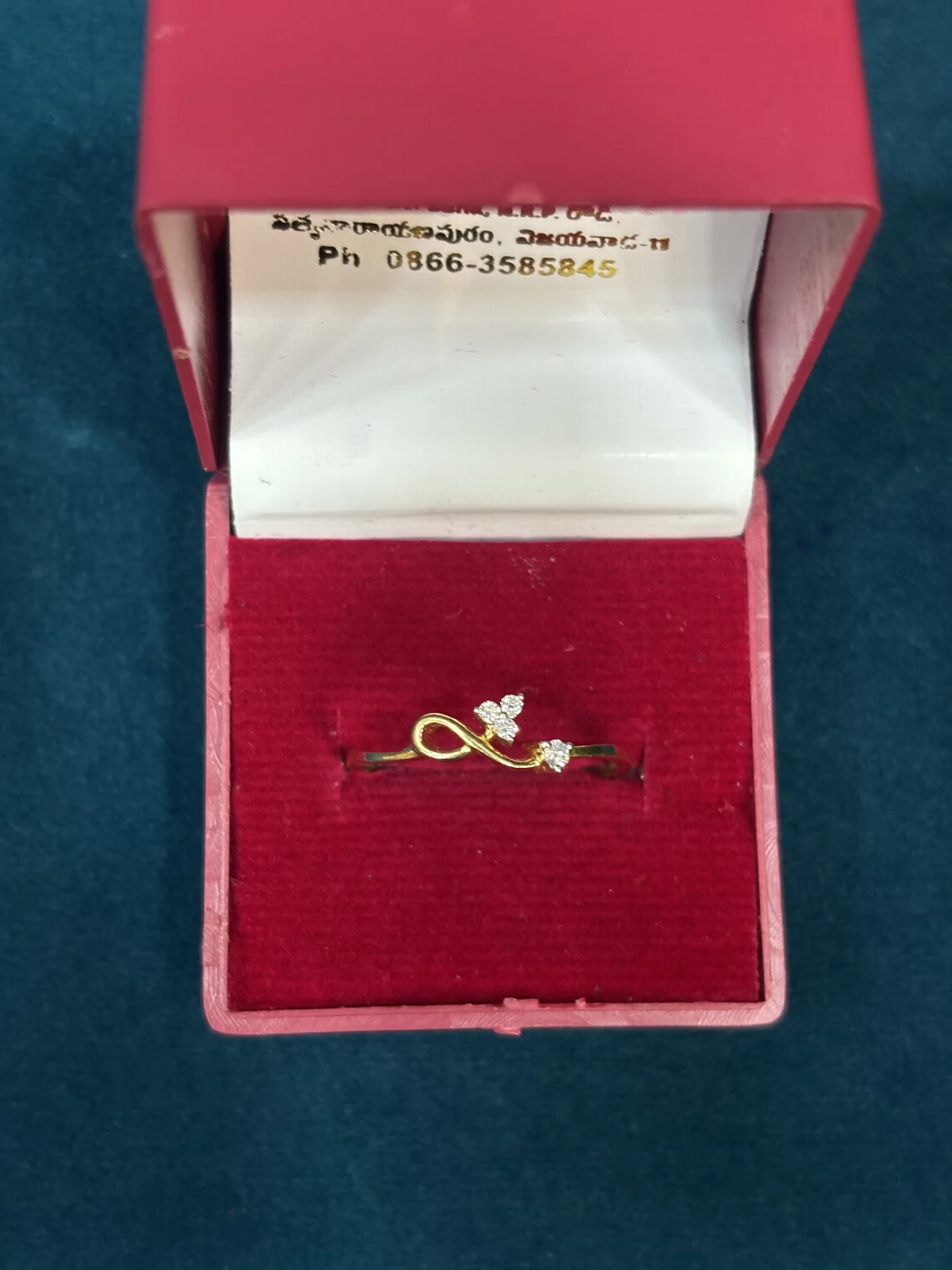 Diamond Ring Amrutha Jewellers 23-11-7, Nageswara Rao Pantulu Rd, Satyaranayana Puram, Vijayawada, Andhra Pradesh 520011, India