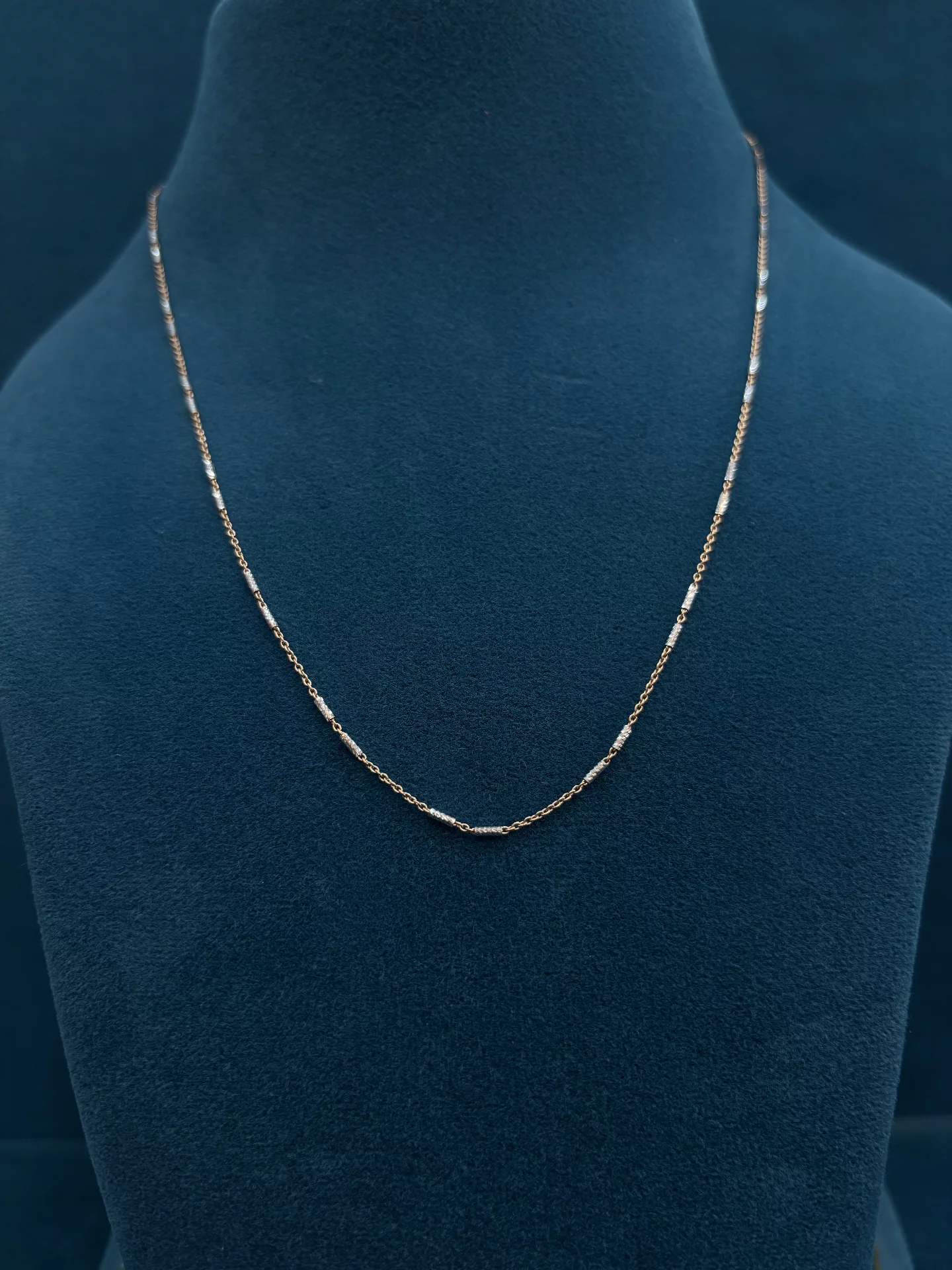 Dual tone Chain Amrutha Jewellers 23-11-7, Nageswara Rao Pantulu Rd, Satyaranayana Puram, Vijayawada, Andhra Pradesh 520011, India