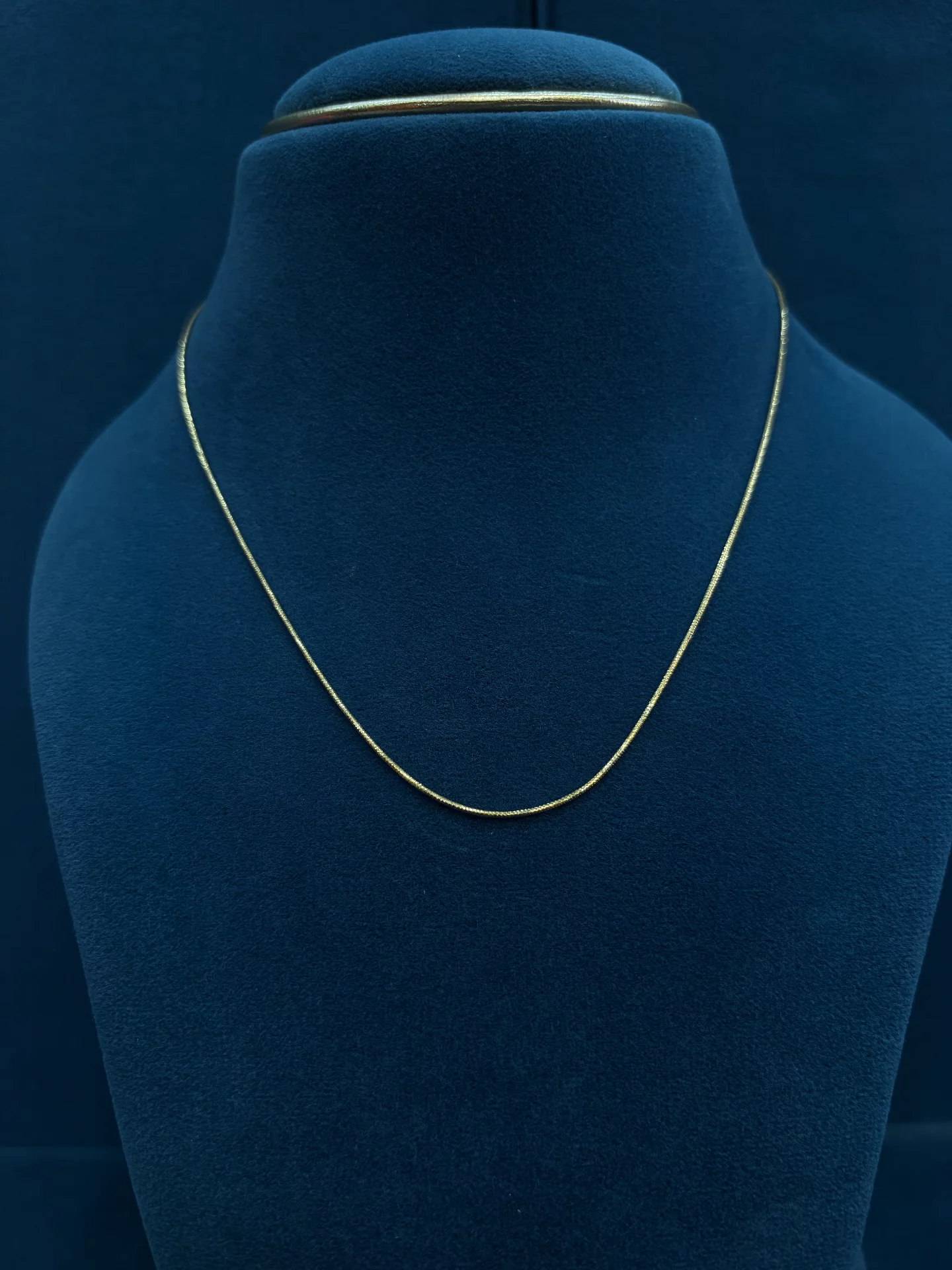 Light Weight Chain Amrutha Jewellers 23-11-7, Nageswara Rao Pantulu Rd, Satyaranayana Puram, Vijayawada, Andhra Pradesh 520011, India