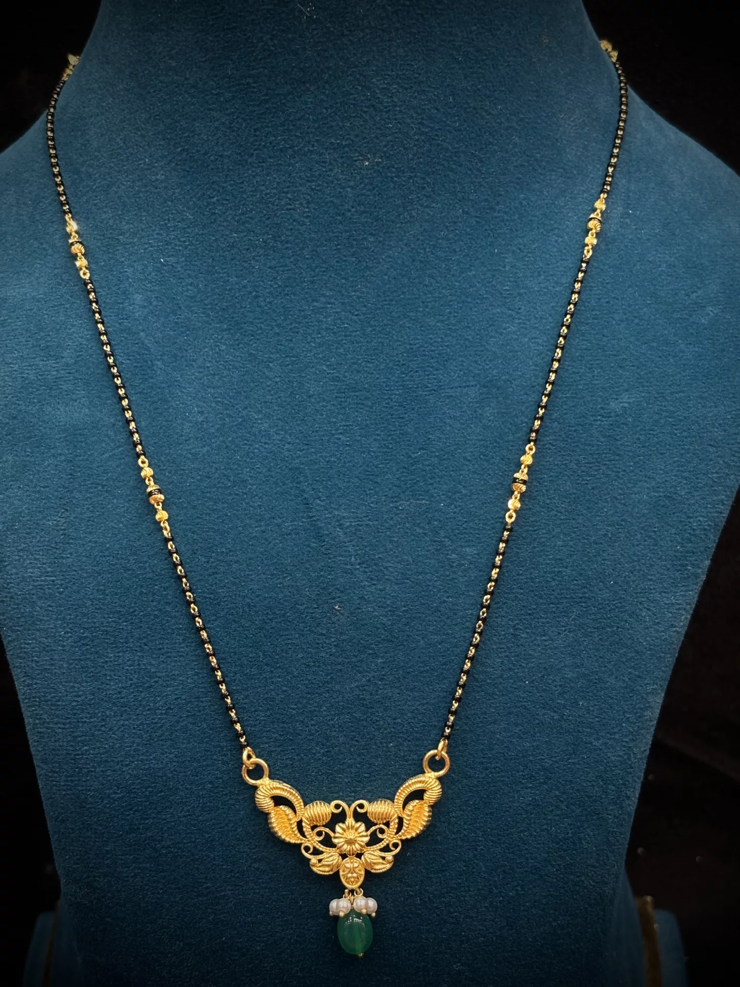 Black Beads Chain Amrutha Jewellers 23-11-7, Nageswara Rao Pantulu Rd, Satyaranayana Puram, Vijayawada, Andhra Pradesh 520011, India