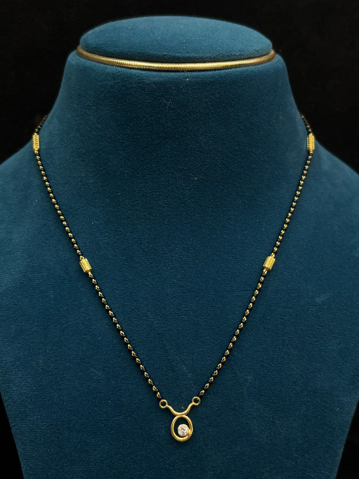 Black Beads Chain Amrutha Jewellers 23-11-7, Nageswara Rao Pantulu Rd, Satyaranayana Puram, Vijayawada, Andhra Pradesh 520011, India