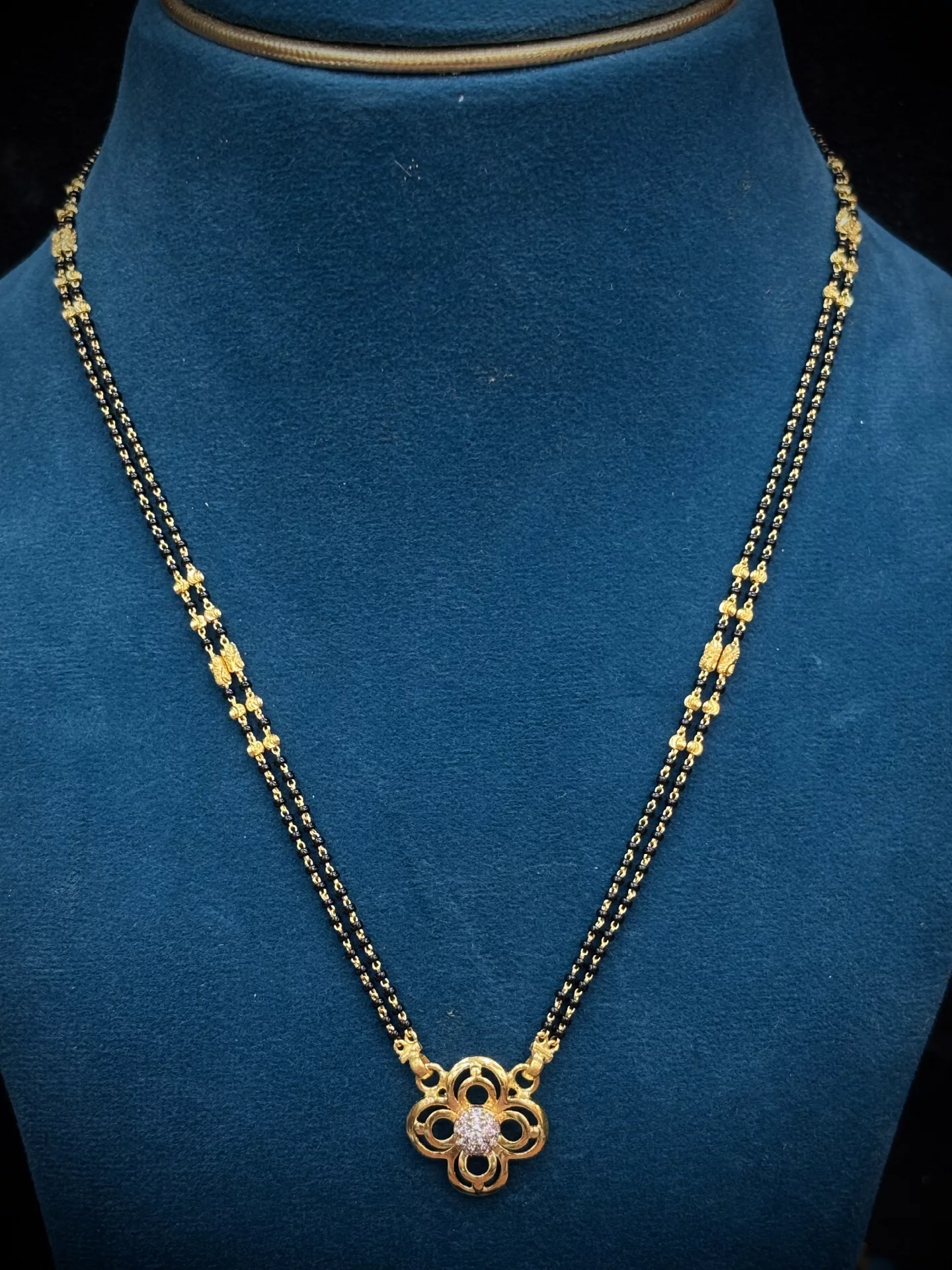 Black Beads Chain Amrutha Jewellers 23-11-7, Nageswara Rao Pantulu Rd, Satyaranayana Puram, Vijayawada, Andhra Pradesh 520011, India
