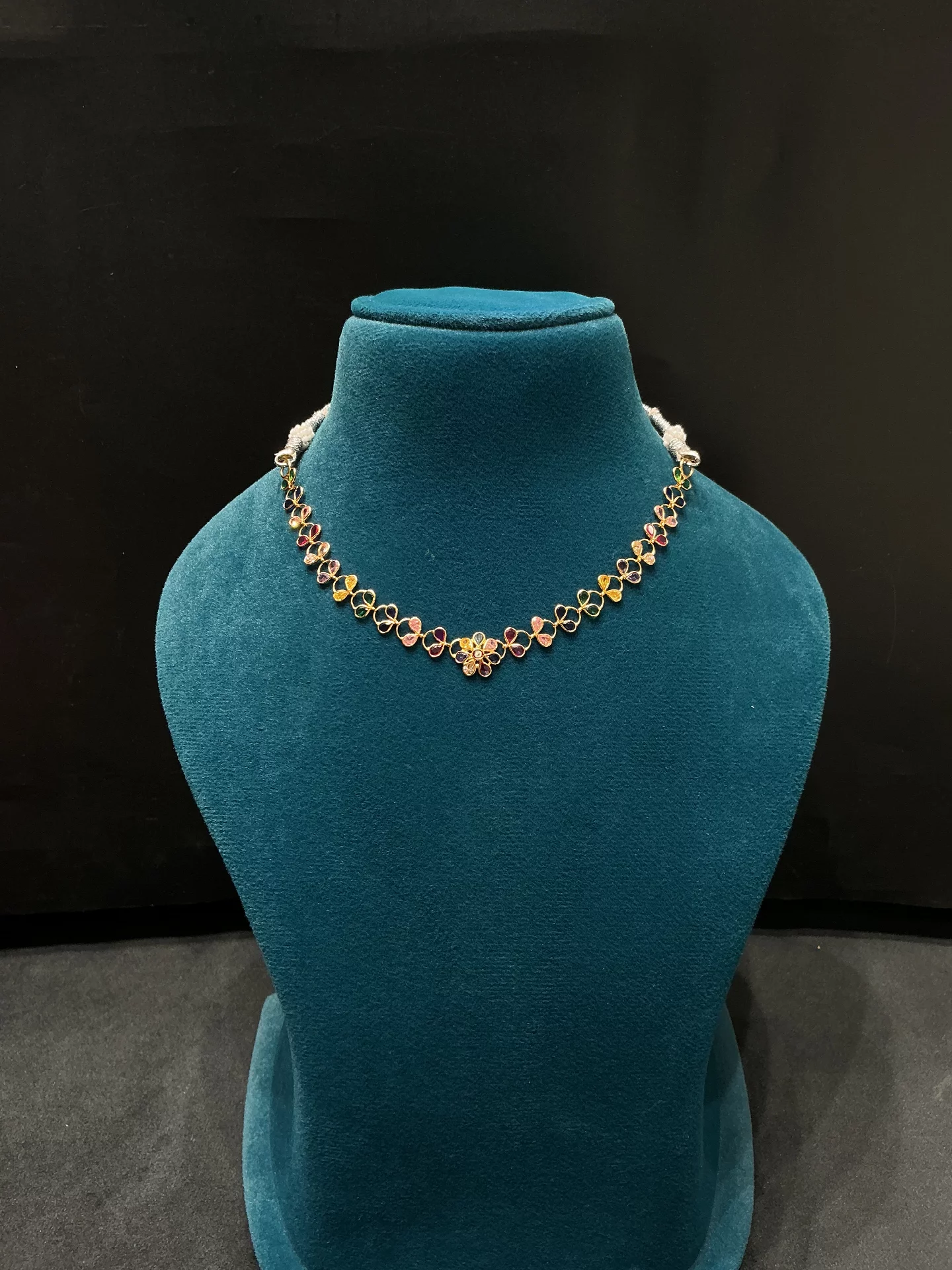 Lightweight Necklace Amrutha Jewellers 23-11-7, Nageswara Rao Pantulu Rd, Satyaranayana Puram, Vijayawada, Andhra Pradesh 520011, India