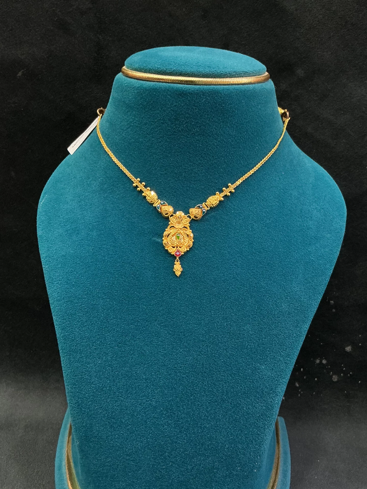 Lightweight Necklace Amrutha Jewellers 23-11-7, Nageswara Rao Pantulu Rd, Satyaranayana Puram, Vijayawada, Andhra Pradesh 520011, India