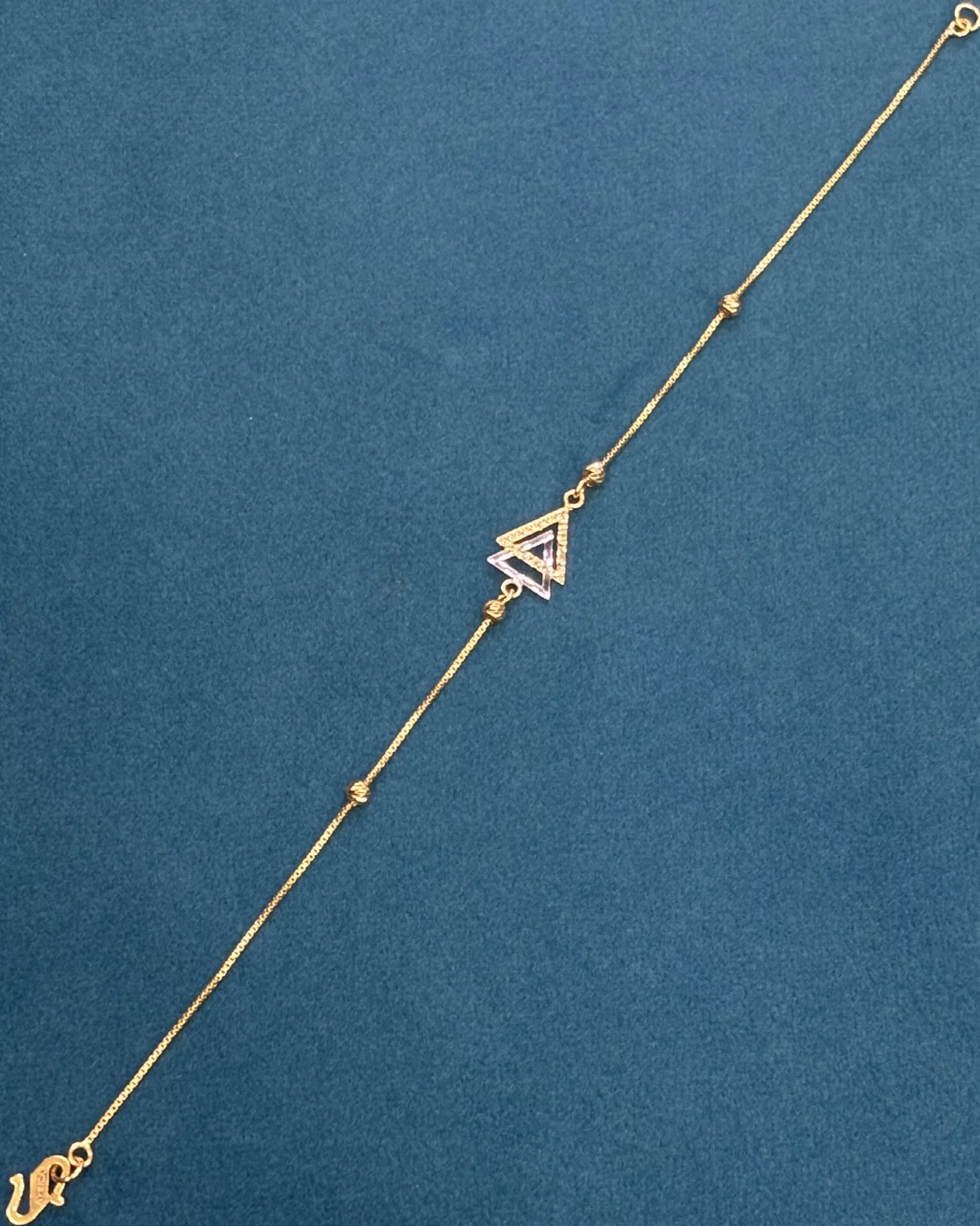Ladies Bracelet Amrutha Jewellers 23-11-7, Nageswara Rao Pantulu Rd, Satyaranayana Puram, Vijayawada, Andhra Pradesh 520011, India