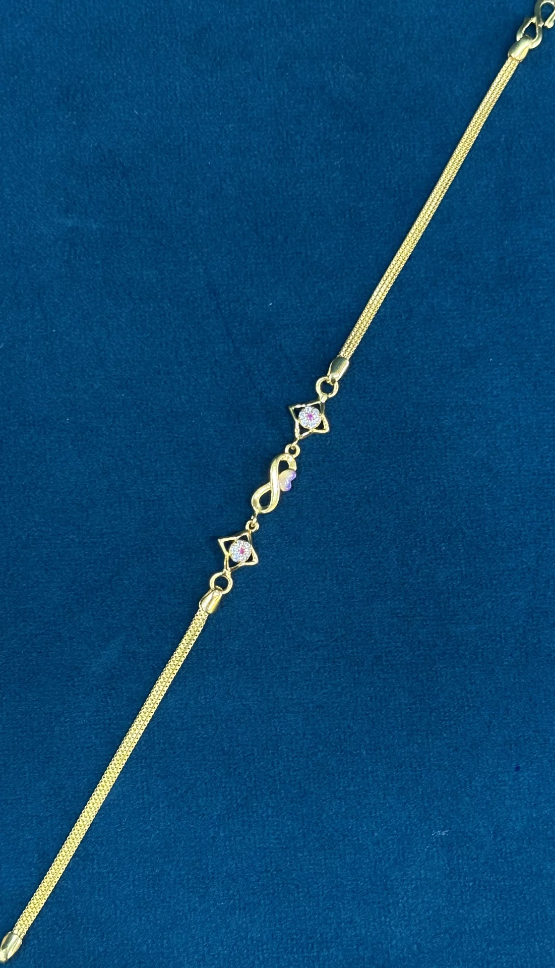 Infinity Ladies Bracelet Amrutha Jewellers 23-11-7, Nageswara Rao Pantulu Rd, Satyaranayana Puram, Vijayawada, Andhra Pradesh 520011, India