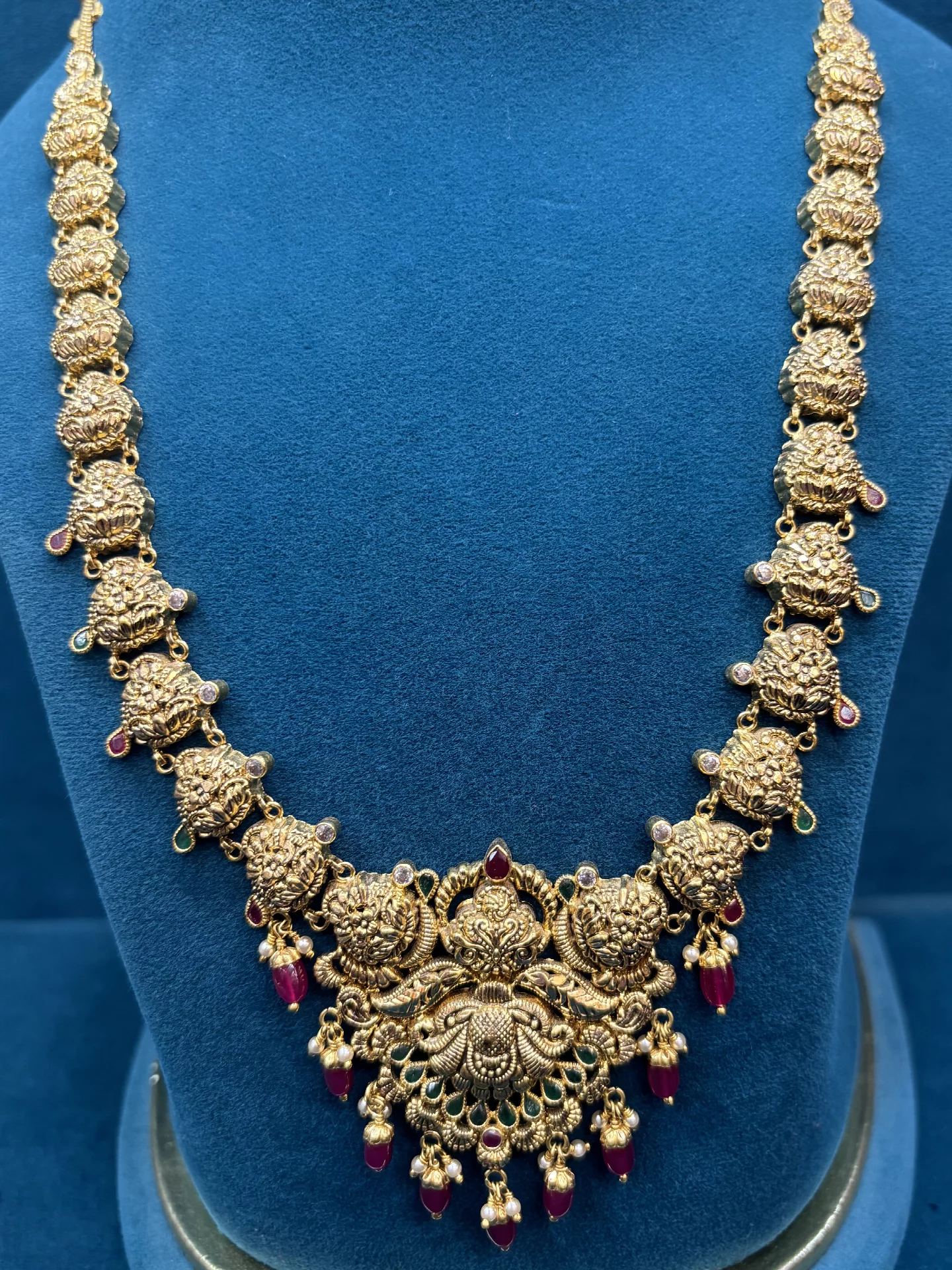 Gold Antique Haram Amrutha Jewellers 23-11-7, Nageswara Rao Pantulu Rd, Satyaranayana Puram, Vijayawada, Andhra Pradesh 520011, India