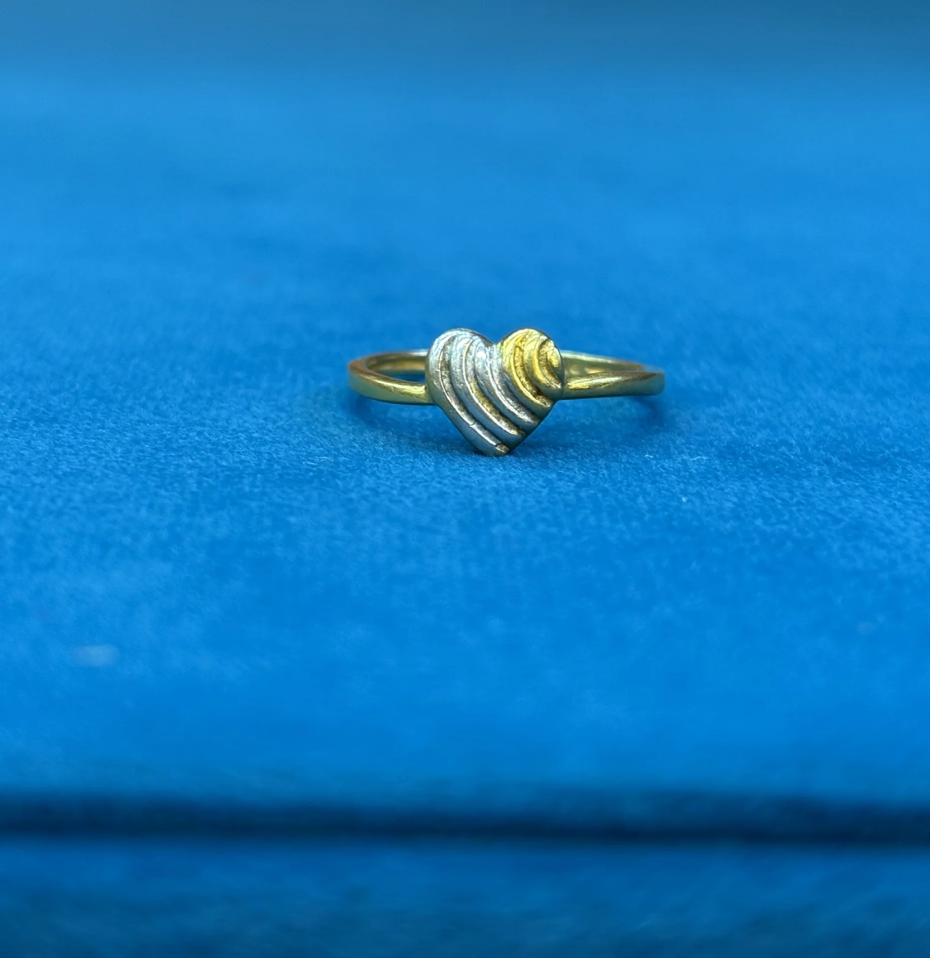 Gold Heart Ring Amrutha Jewellers 23-11-7, Nageswara Rao Pantulu Rd, Satyaranayana Puram, Vijayawada, Andhra Pradesh 520011, India