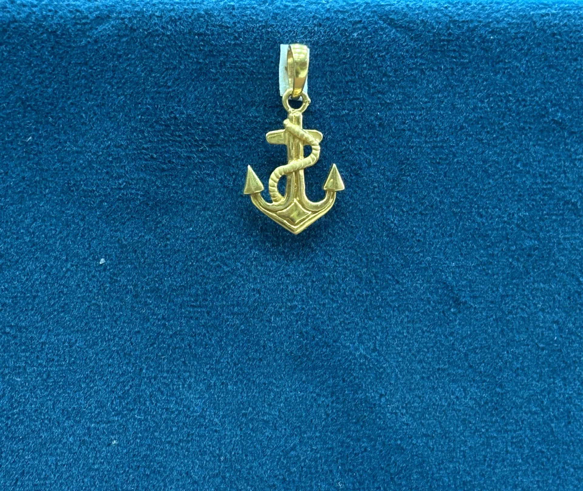 Gold Anker Locket Amrutha Jewellers 23-11-7, Nageswara Rao Pantulu Rd, Satyaranayana Puram, Vijayawada, Andhra Pradesh 520011, India