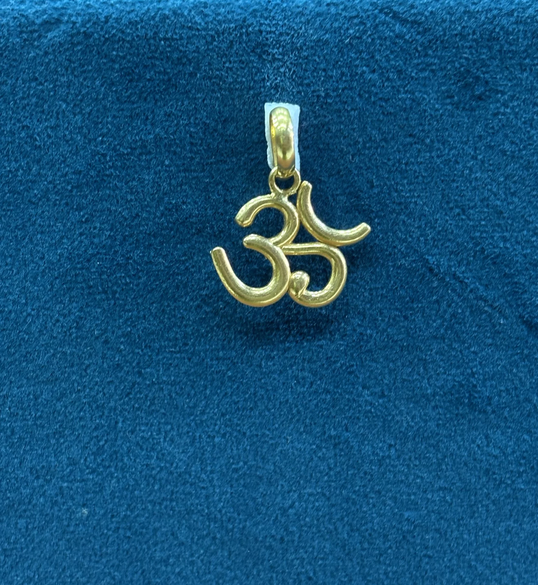 Gold Om Locket Amrutha Jewellers 23-11-7, Nageswara Rao Pantulu Rd, Satyaranayana Puram, Vijayawada, Andhra Pradesh 520011, India