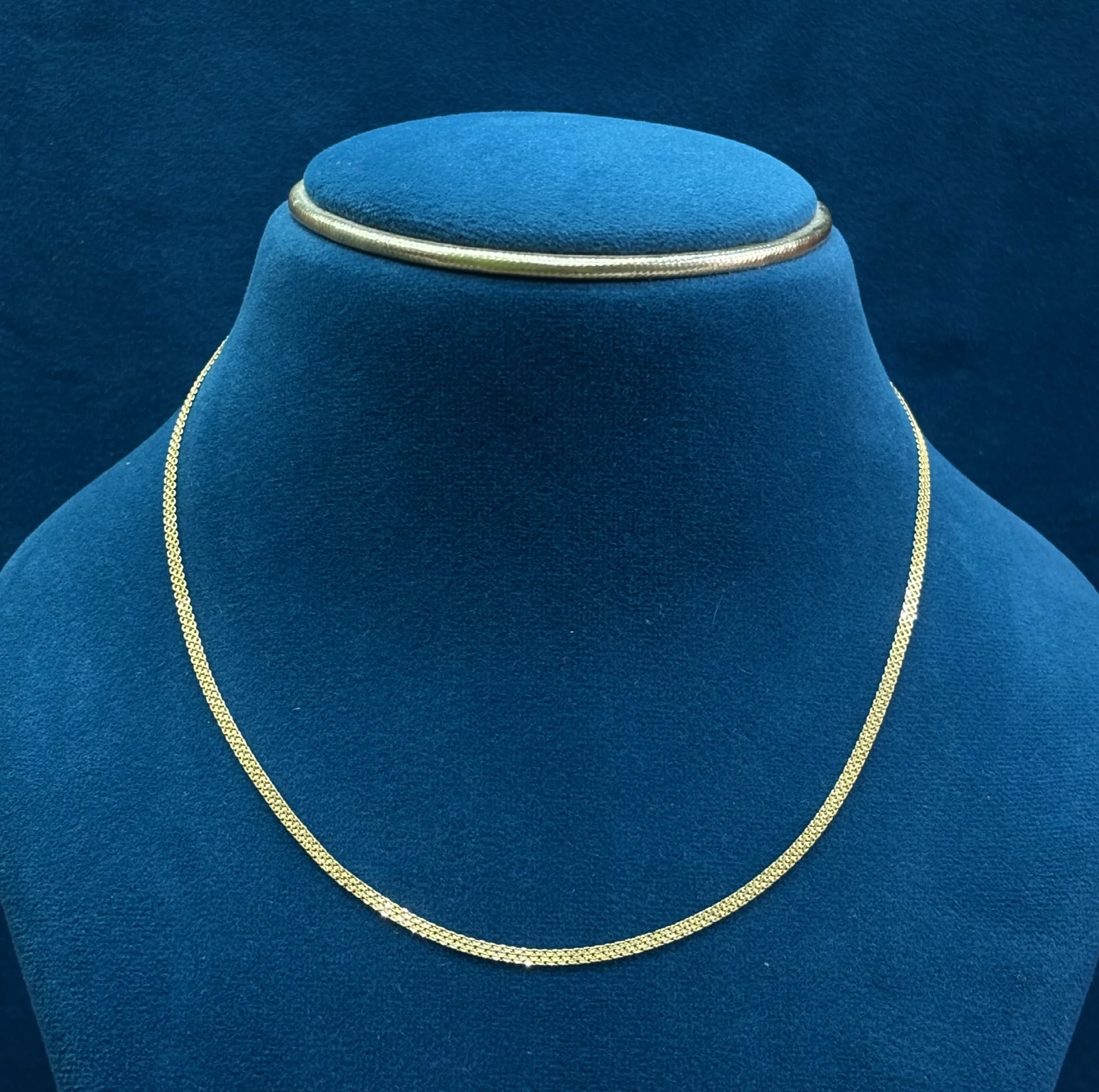 Gold Gents Chains Amrutha Jewellers 23-11-7, Nageswara Rao Pantulu Rd, Satyaranayana Puram, Vijayawada, Andhra Pradesh 520011, India