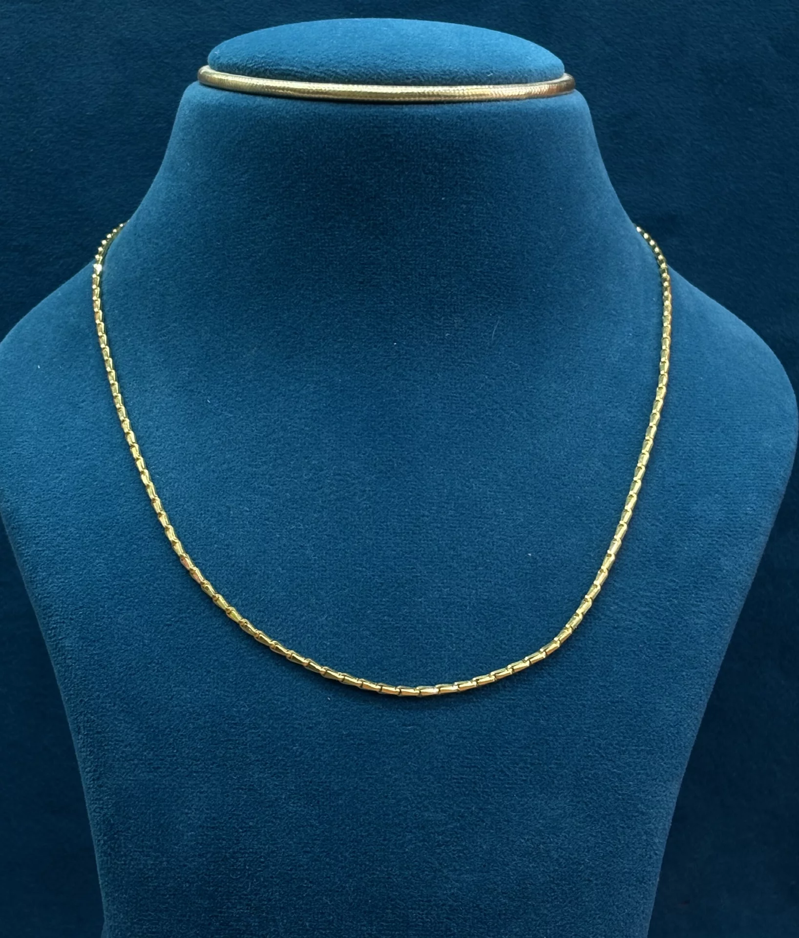 Gold Gents Chains Amrutha Jewellers 23-11-7, Nageswara Rao Pantulu Rd, Satyaranayana Puram, Vijayawada, Andhra Pradesh 520011, India