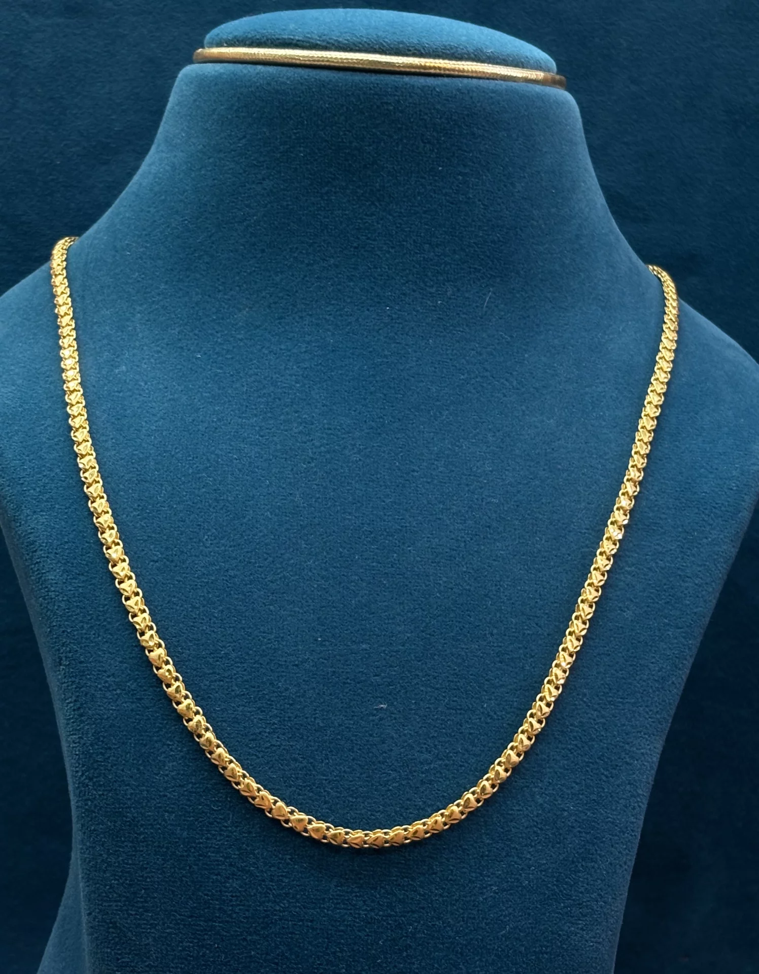 Gold Gents Chains Amrutha Jewellers 23-11-7, Nageswara Rao Pantulu Rd, Satyaranayana Puram, Vijayawada, Andhra Pradesh 520011, India