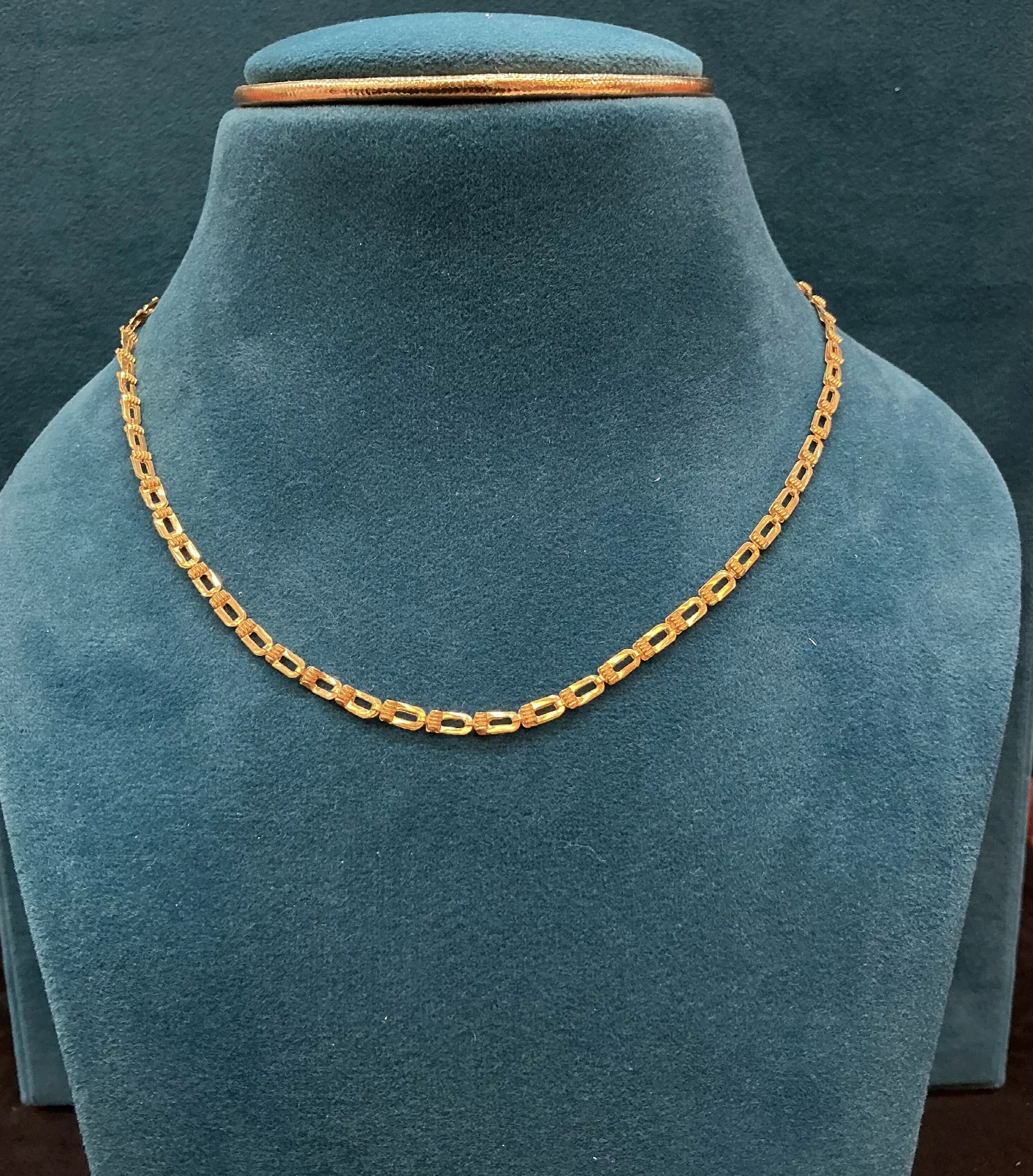 Gold Gents Chains Amrutha Jewellers 23-11-7, Nageswara Rao Pantulu Rd, Satyaranayana Puram, Vijayawada, Andhra Pradesh 520011, India