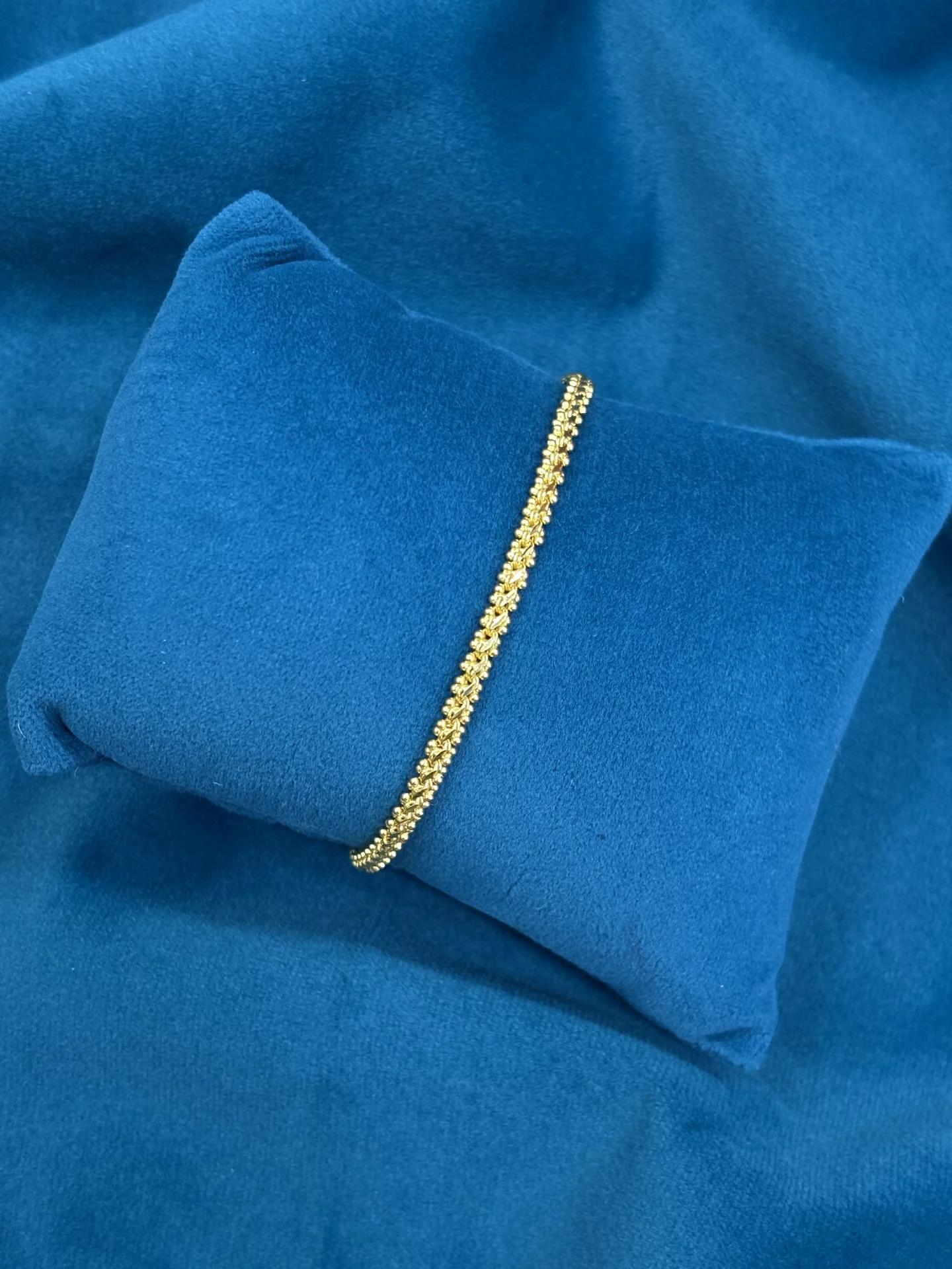 Gold Gents Bracelets Amrutha Jewellers 23-11-7, Nageswara Rao Pantulu Rd, Satyaranayana Puram, Vijayawada, Andhra Pradesh 520011, India