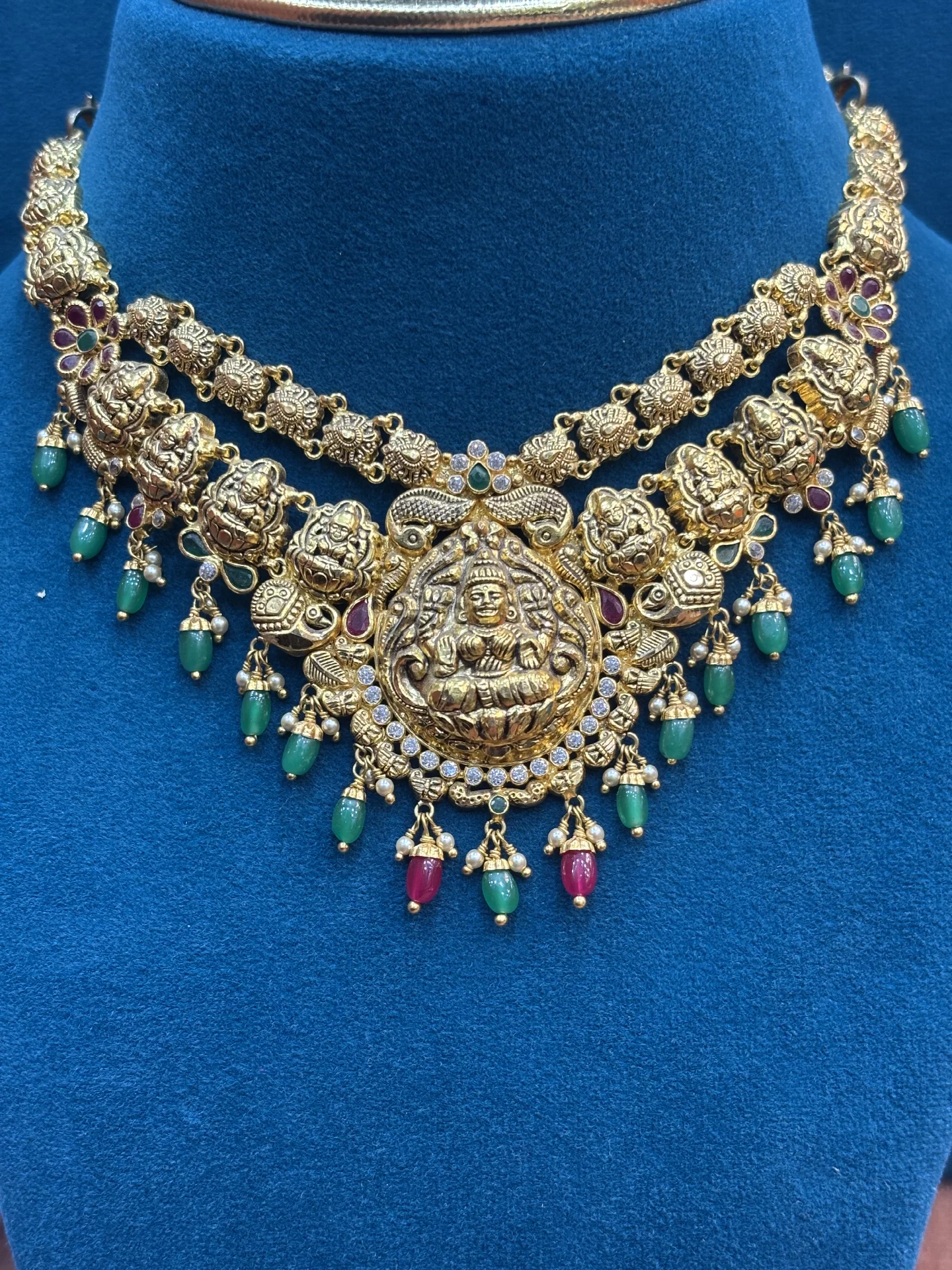 Gold Stone Chowkar Amrutha Jewellers 23-11-7, Nageswara Rao Pantulu Rd, Satyaranayana Puram, Vijayawada, Andhra Pradesh 520011, India
