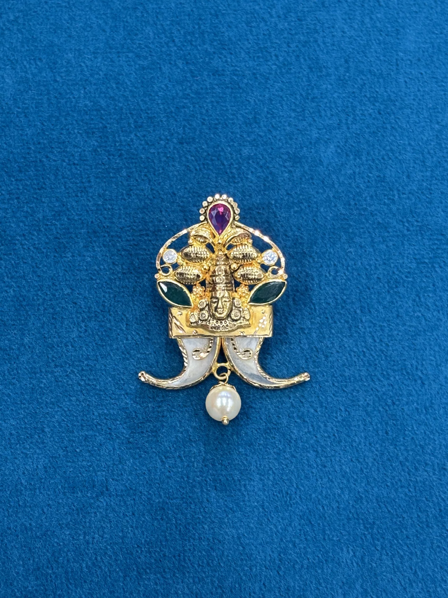 Gold Poligoru Locket Amrutha Jewellers 23-11-7, Nageswara Rao Pantulu Rd, Satyaranayana Puram, Vijayawada, Andhra Pradesh 520011, India