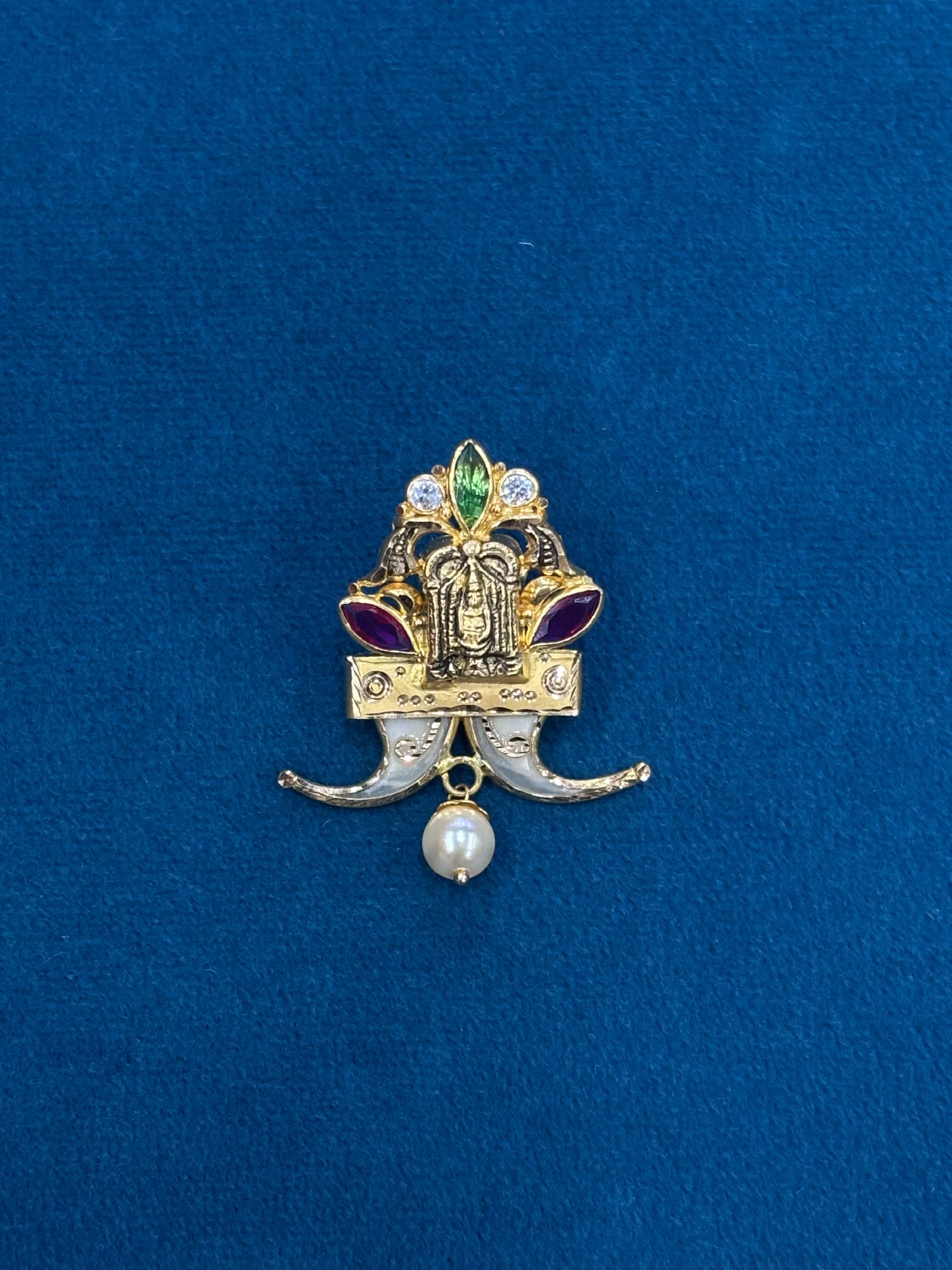 Gold Poligoru Locket Amrutha Jewellers 23-11-7, Nageswara Rao Pantulu Rd, Satyaranayana Puram, Vijayawada, Andhra Pradesh 520011, India