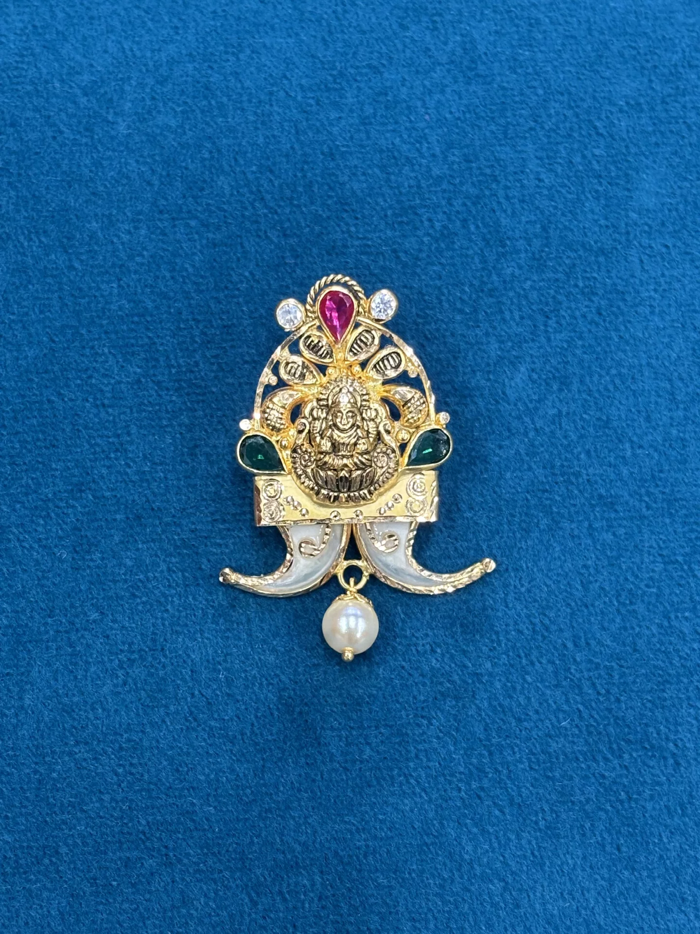 Gold Poligoru Locket Amrutha Jewellers 23-11-7, Nageswara Rao Pantulu Rd, Satyaranayana Puram, Vijayawada, Andhra Pradesh 520011, India