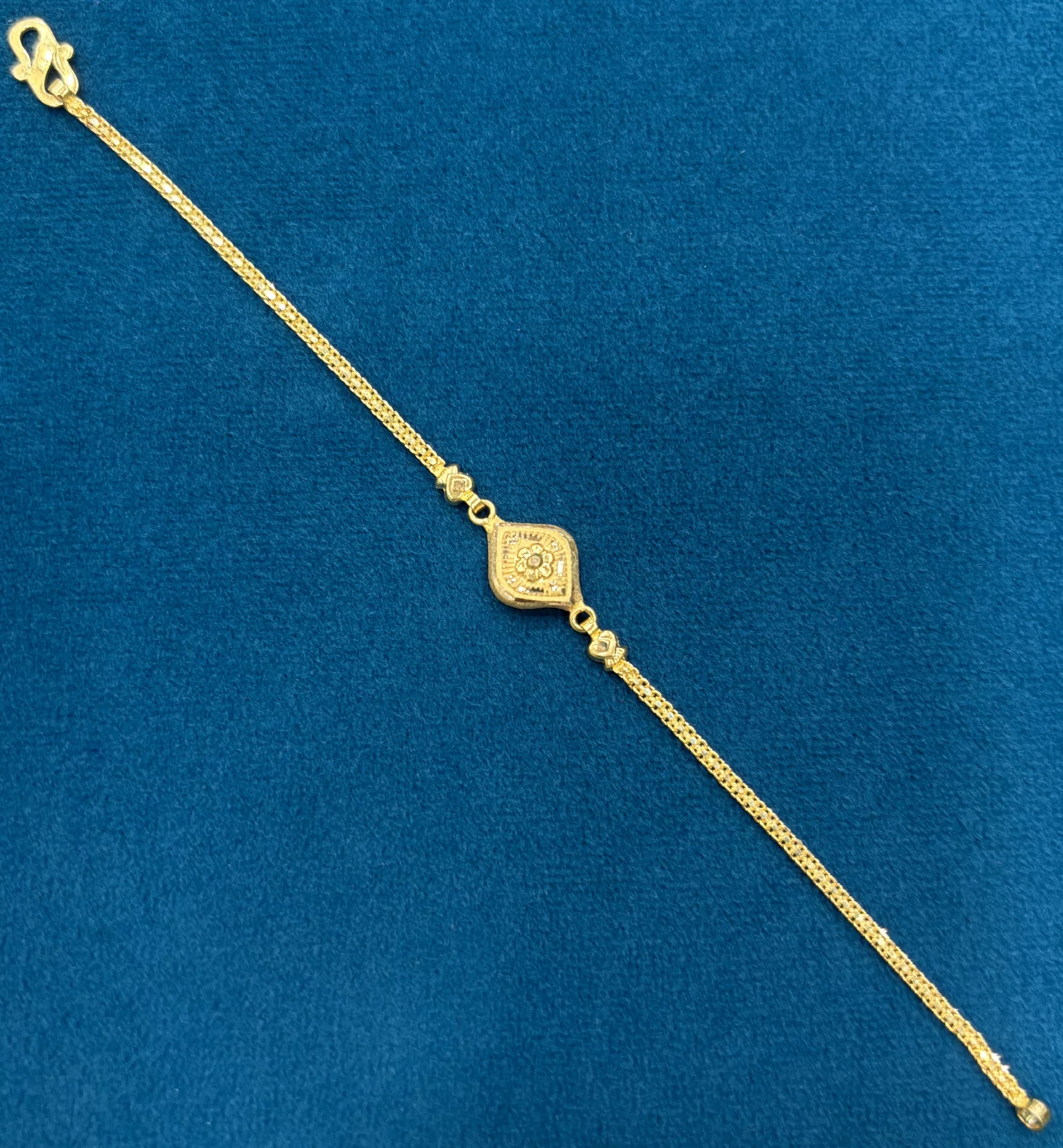 Gold Baby Bracelet Amrutha Jewellers 23-11-7, Nageswara Rao Pantulu Rd, Satyaranayana Puram, Vijayawada, Andhra Pradesh 520011, India