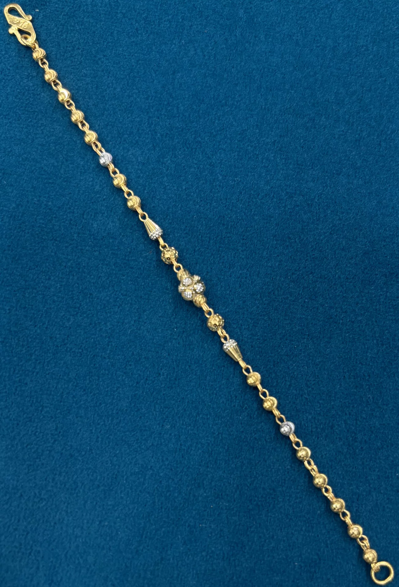 Gold ladies Bracelet Amrutha Jewellers 23-11-7, Nageswara Rao Pantulu Rd, Satyaranayana Puram, Vijayawada, Andhra Pradesh 520011, India