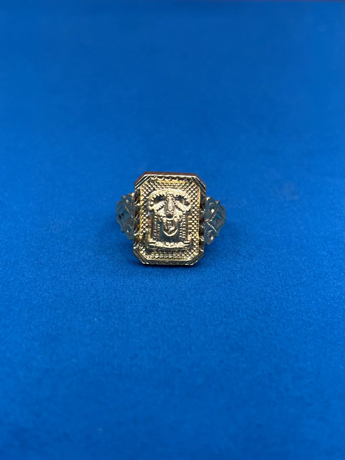 Gold Balaji Ring Amrutha Jewellers 23-11-7, Nageswara Rao Pantulu Rd, Satyaranayana Puram, Vijayawada, Andhra Pradesh 520011, India