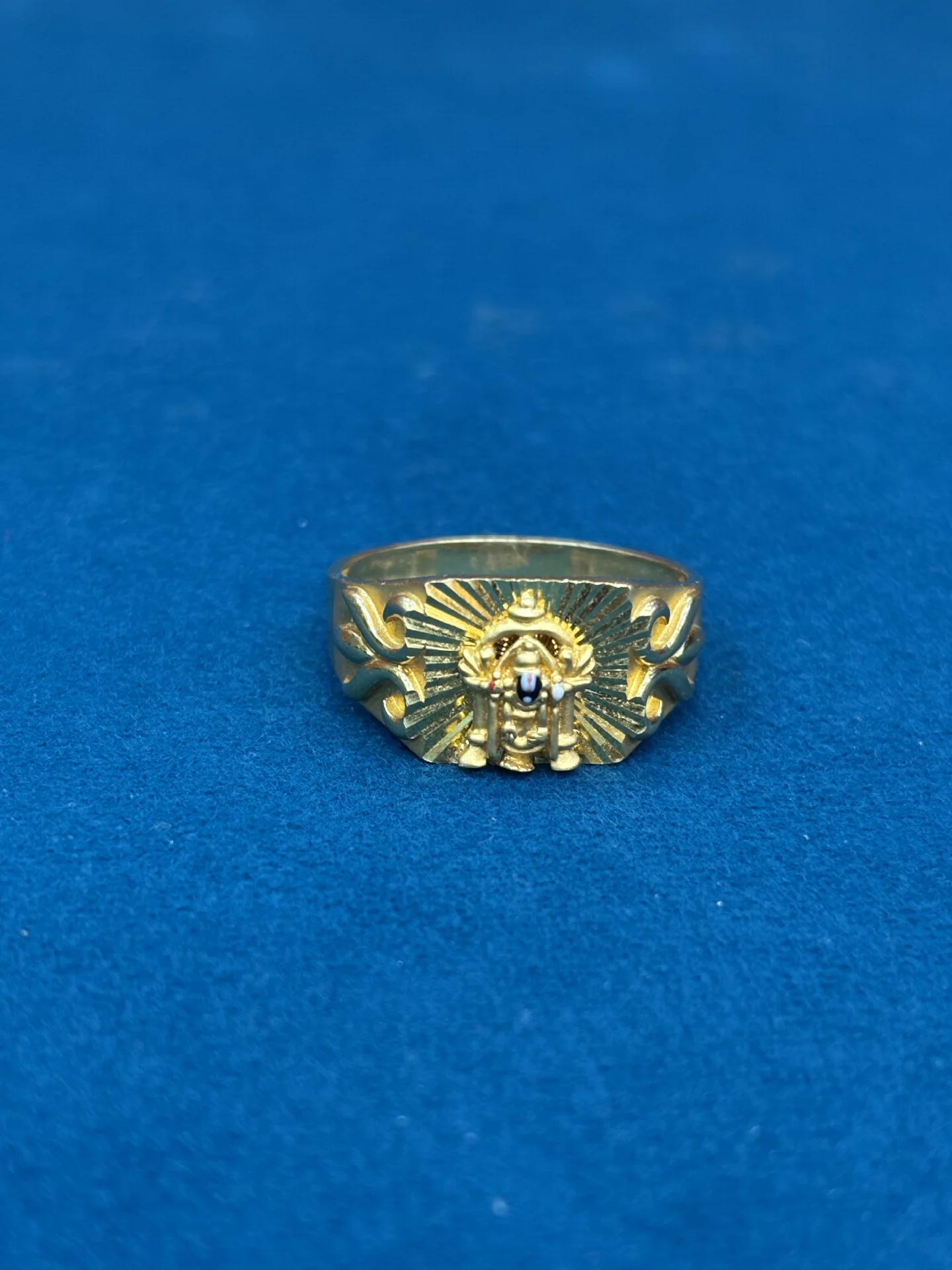 Gold Balaji Ring Amrutha Jewellers 23-11-7, Nageswara Rao Pantulu Rd, Satyaranayana Puram, Vijayawada, Andhra Pradesh 520011, India