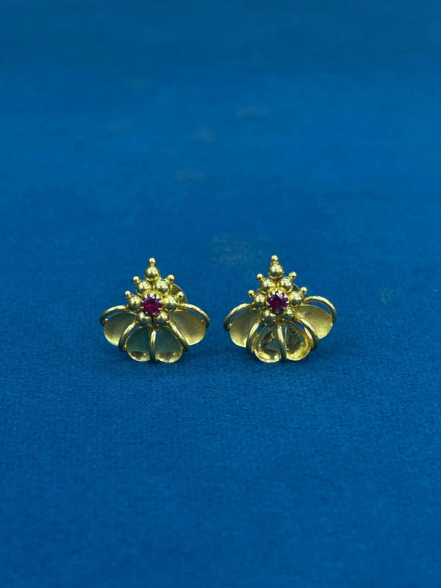 Gold Diddulu Amrutha Jewellers 23-11-7, Nageswara Rao Pantulu Rd, Satyaranayana Puram, Vijayawada, Andhra Pradesh 520011, India