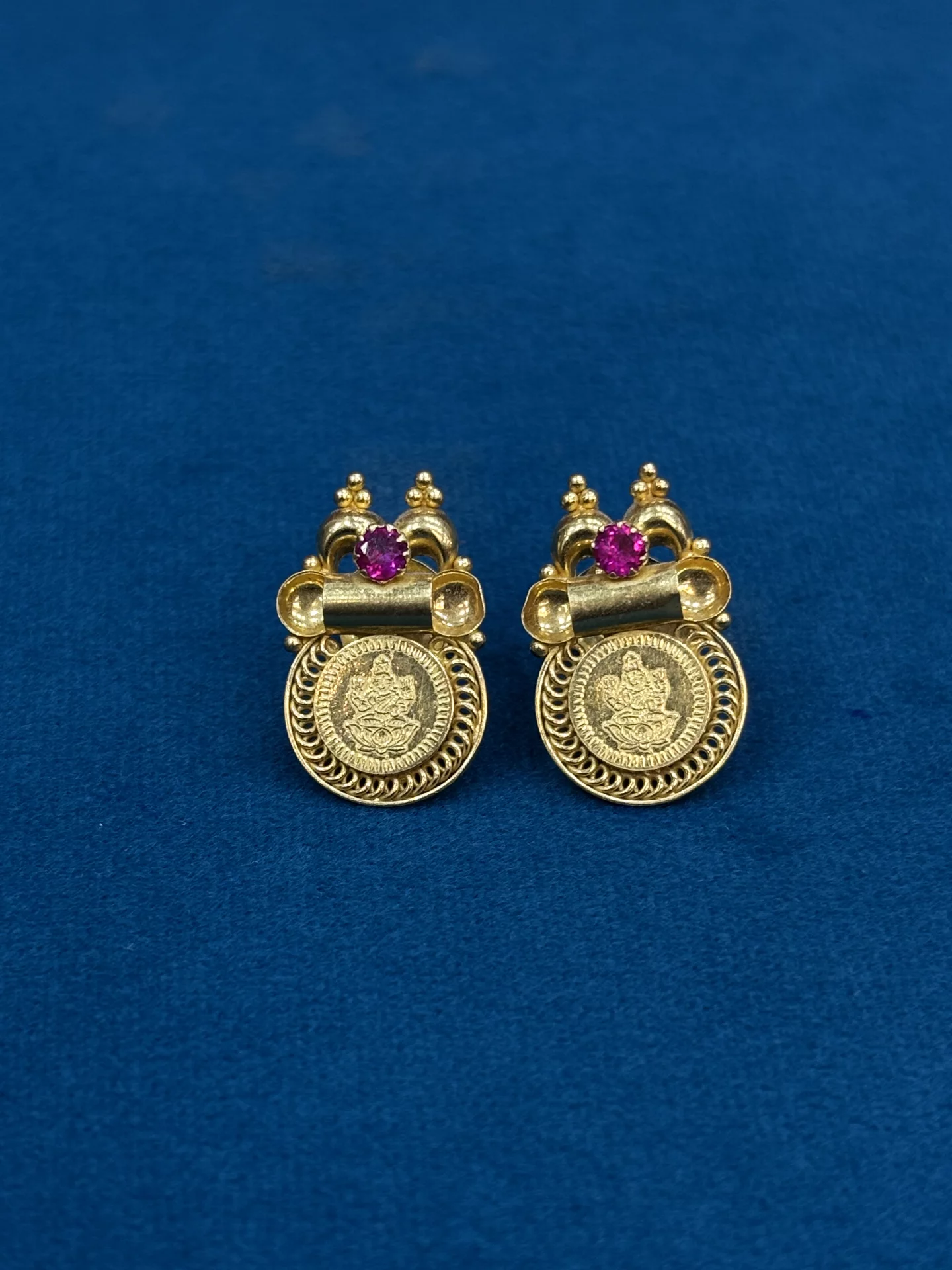 Gold Dhidhulu Amrutha Jewellers 23-11-7, Nageswara Rao Pantulu Rd, Satyaranayana Puram, Vijayawada, Andhra Pradesh 520011, India