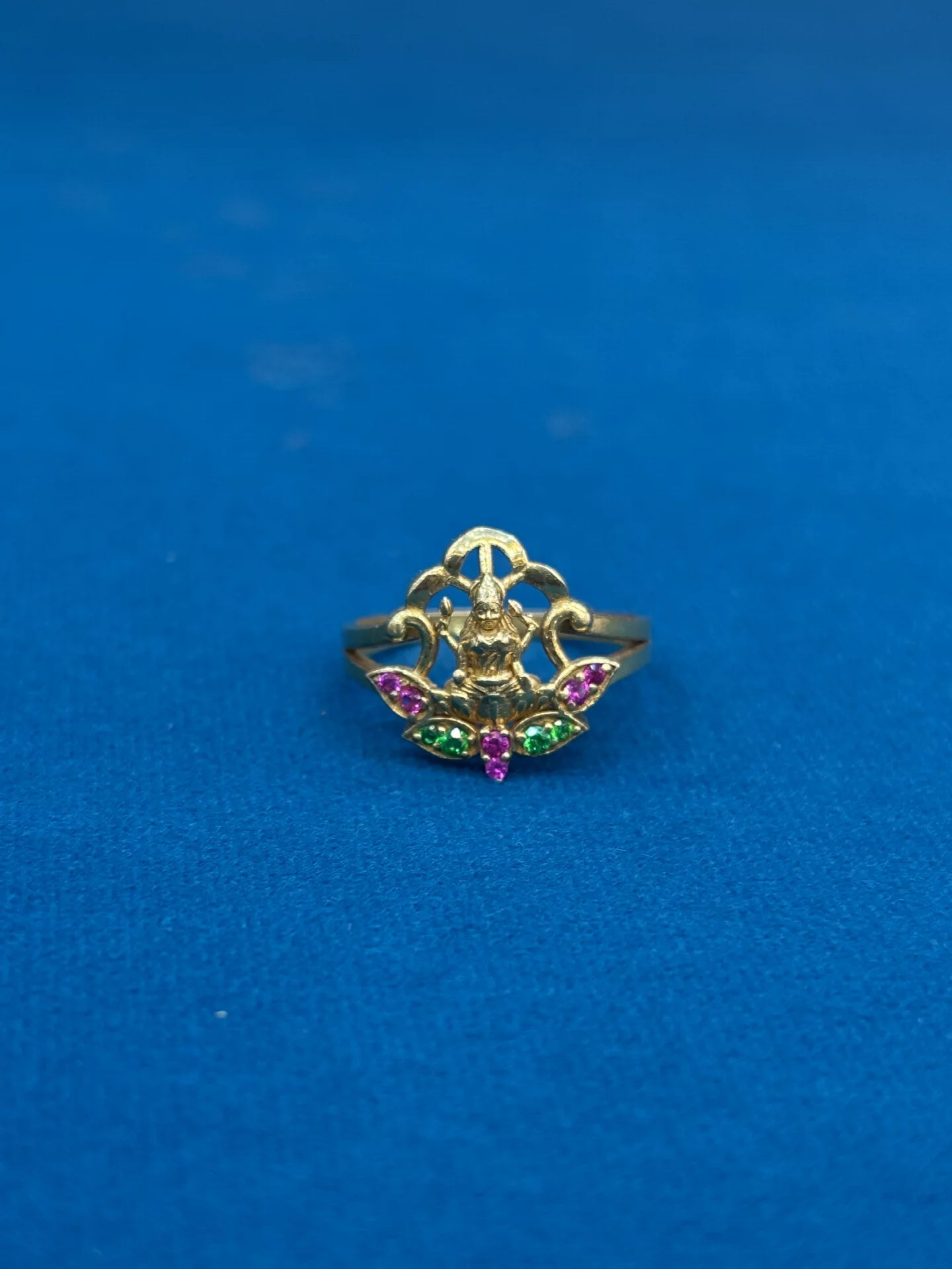 Gold Lakshmi Devi Ring Amrutha Jewellers 23-11-7, Nageswara Rao Pantulu Rd, Satyaranayana Puram, Vijayawada, Andhra Pradesh 520011, India