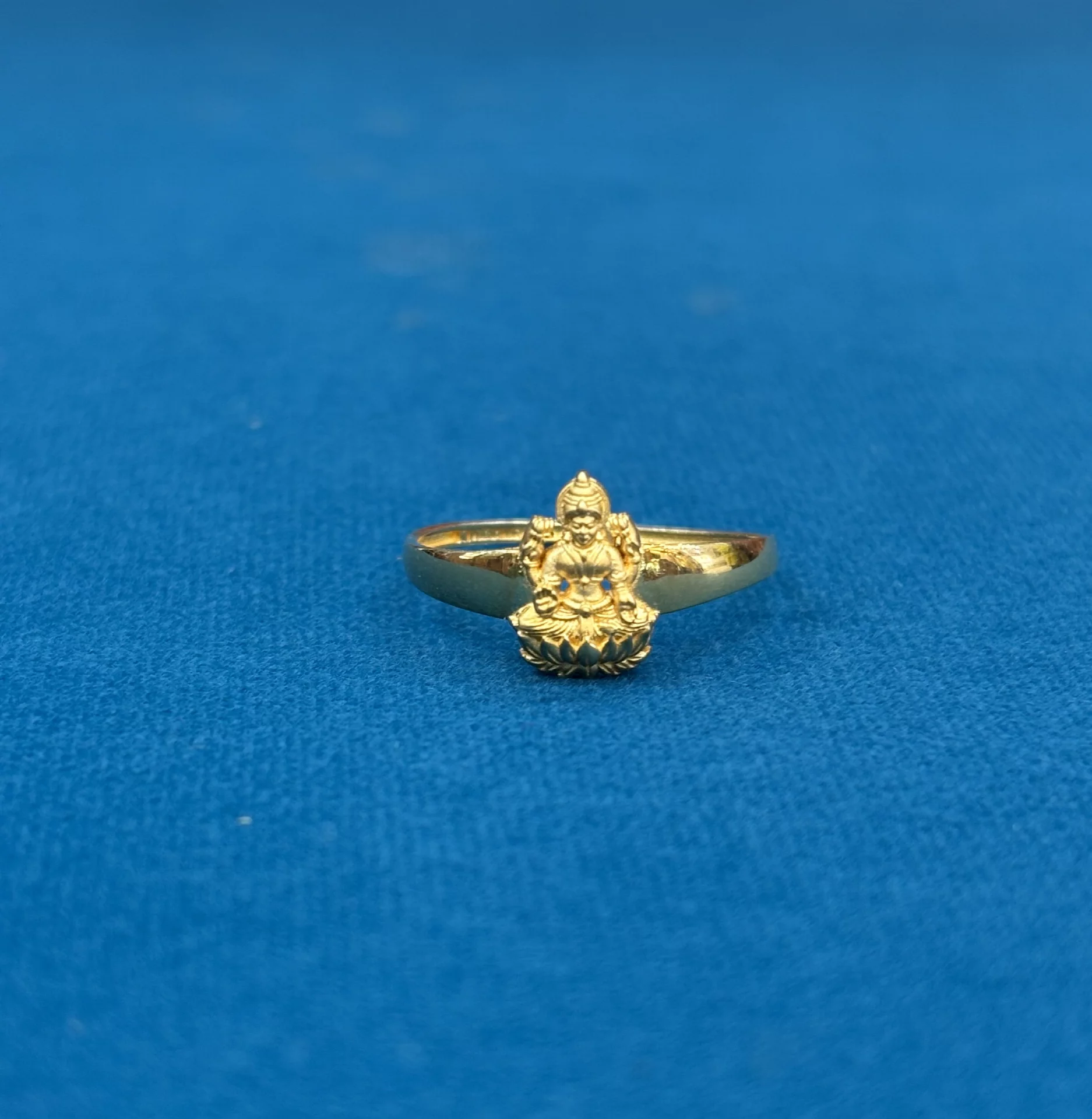 Gold Lakshmi Devi Ring Amrutha Jewellers 23-11-7, Nageswara Rao Pantulu Rd, Satyaranayana Puram, Vijayawada, Andhra Pradesh 520011, India
