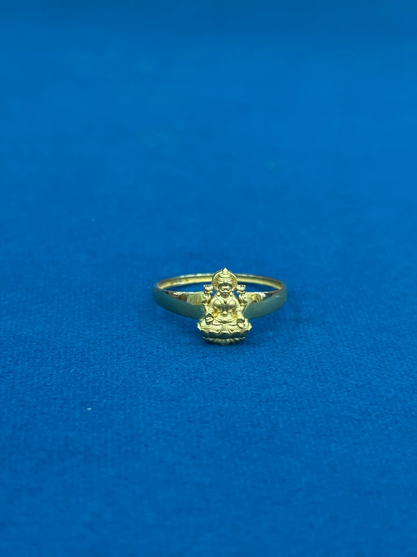 Gold Lakshmi Devi Ring Amrutha Jewellers 23-11-7, Nageswara Rao Pantulu Rd, Satyaranayana Puram, Vijayawada, Andhra Pradesh 520011, India
