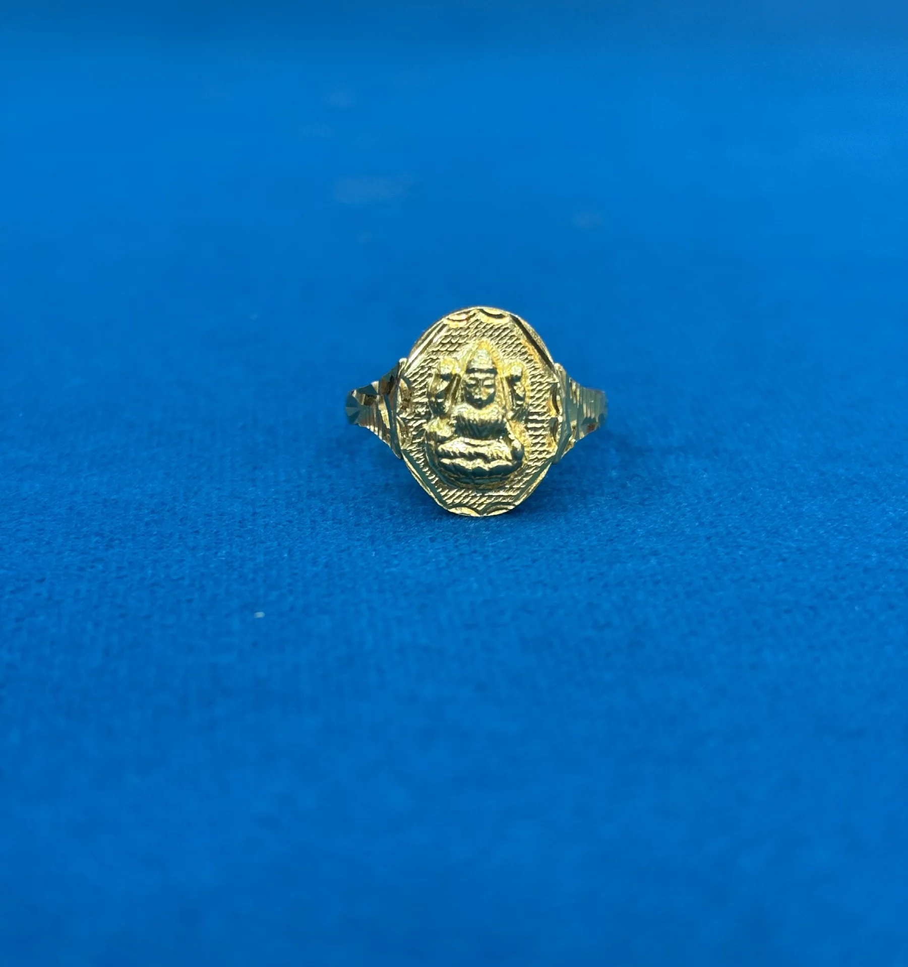 Gold Lakshmi Devi Ring Amrutha Jewellers 23-11-7, Nageswara Rao Pantulu Rd, Satyaranayana Puram, Vijayawada, Andhra Pradesh 520011, India