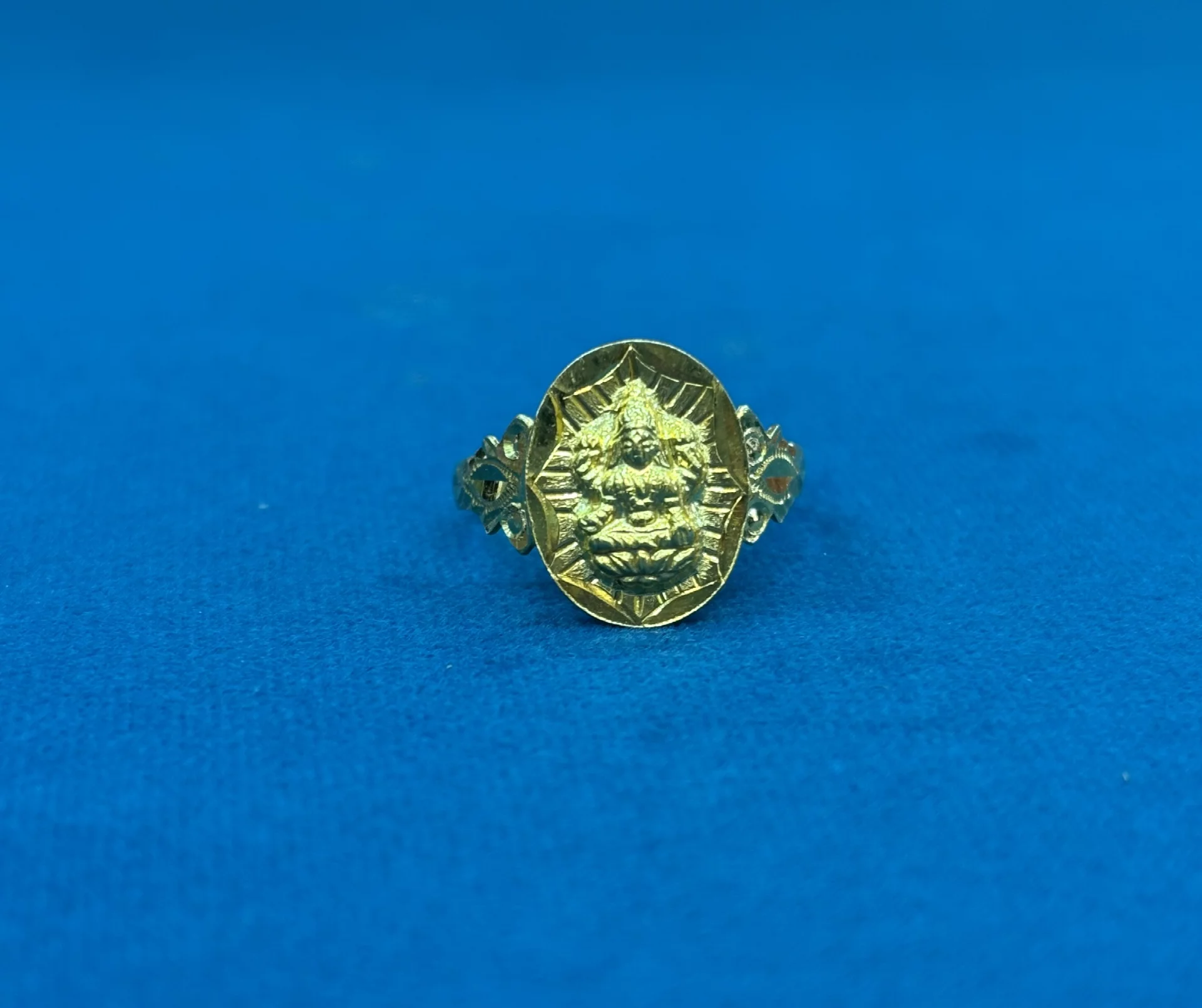 Gold Lakshmi Devi Ring Amrutha Jewellers 23-11-7, Nageswara Rao Pantulu Rd, Satyaranayana Puram, Vijayawada, Andhra Pradesh 520011, India