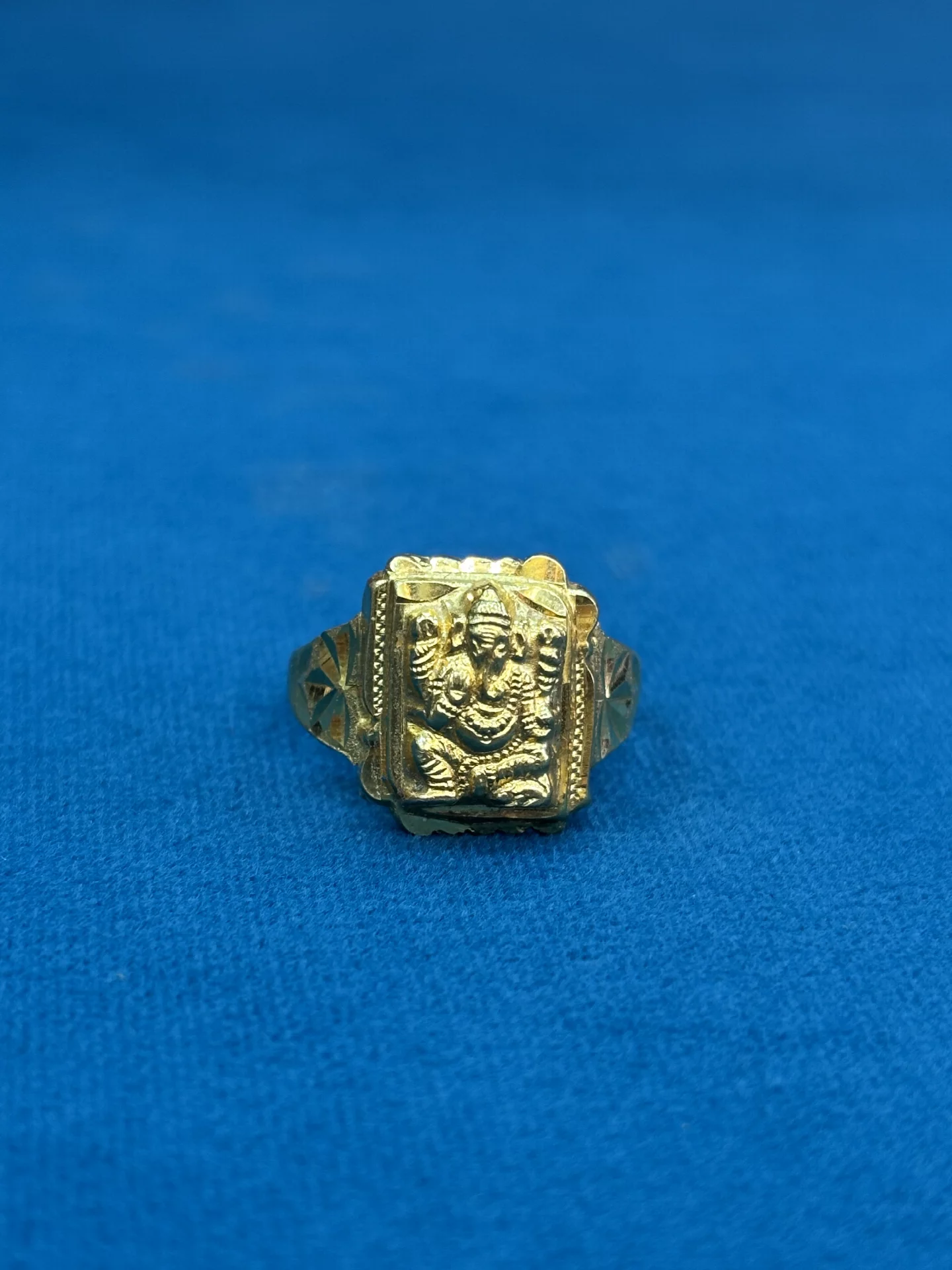 Gold Lord Vinayaka Ring Amrutha Jewellers 23-11-7, Nageswara Rao Pantulu Rd, Satyaranayana Puram, Vijayawada, Andhra Pradesh 520011, India