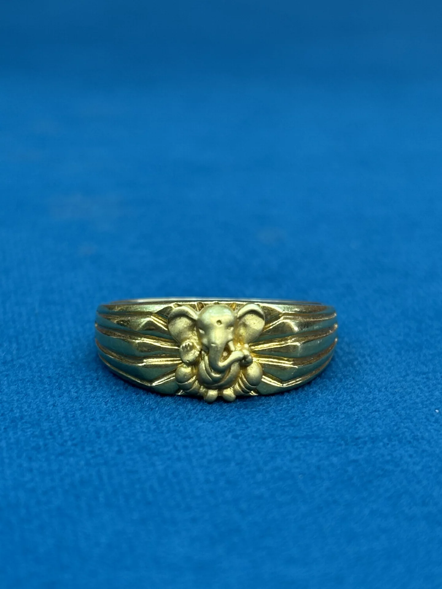 Gold Lord Vinayaka Ring Amrutha Jewellers 23-11-7, Nageswara Rao Pantulu Rd, Satyaranayana Puram, Vijayawada, Andhra Pradesh 520011, India
