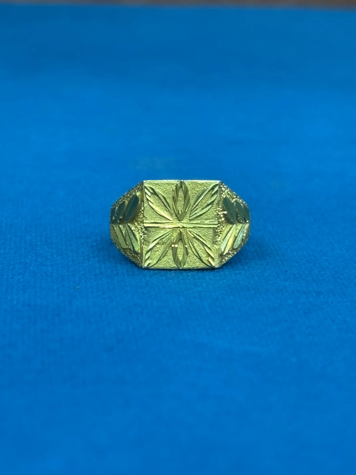 Gents Rings Amrutha Jewellers 23-11-7, Nageswara Rao Pantulu Rd, Satyaranayana Puram, Vijayawada, Andhra Pradesh 520011, India