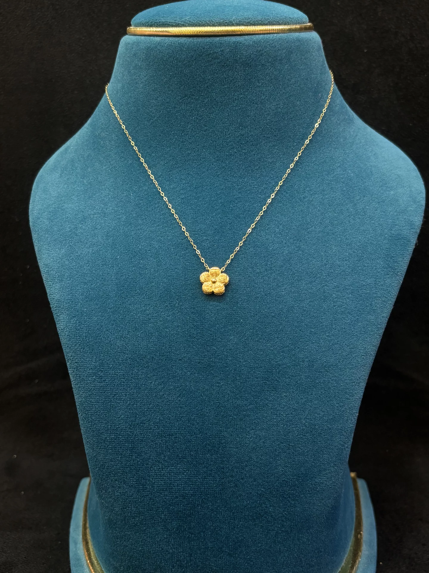 18ct Chain Amrutha Jewellers 23-11-7, Nageswara Rao Pantulu Rd, Satyaranayana Puram, Vijayawada, Andhra Pradesh 520011, India