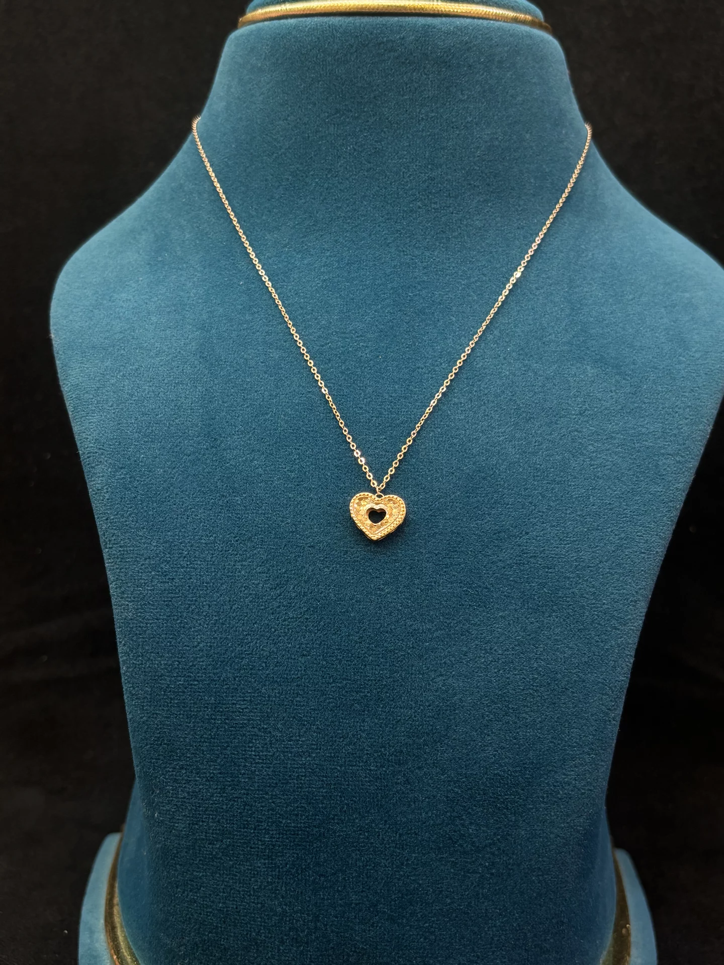 18ct Chain Amrutha Jewellers 23-11-7, Nageswara Rao Pantulu Rd, Satyaranayana Puram, Vijayawada, Andhra Pradesh 520011, India