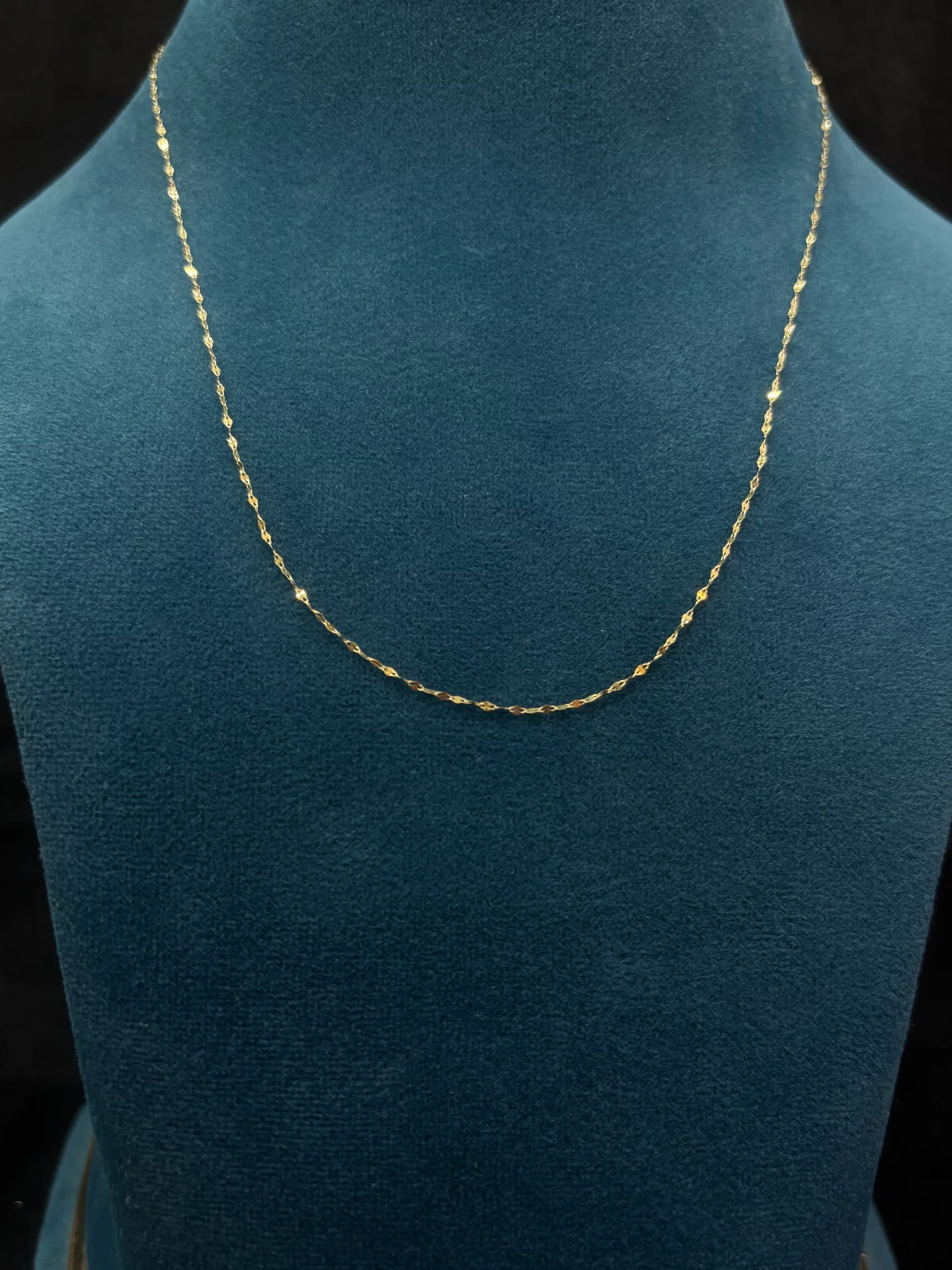 18ct Chain Amrutha Jewellers 23-11-7, Nageswara Rao Pantulu Rd, Satyaranayana Puram, Vijayawada, Andhra Pradesh 520011, India