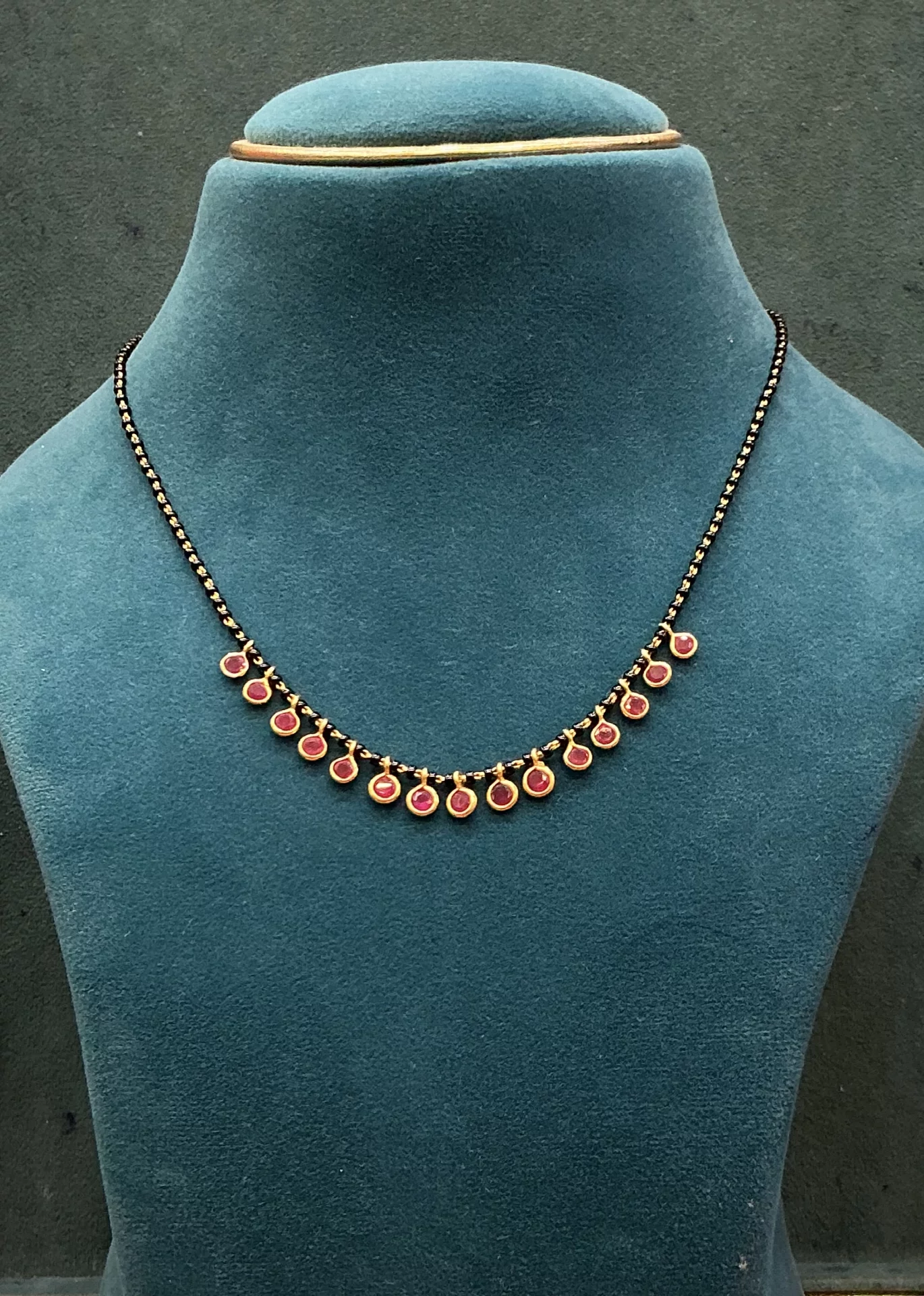 Gold Black Beads Amrutha Jewellers 23-11-7, Nageswara Rao Pantulu Rd, Satyaranayana Puram, Vijayawada, Andhra Pradesh 520011, India