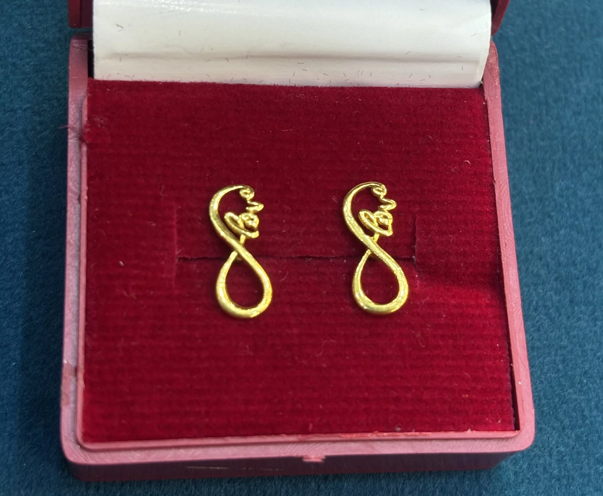 Infinity Studs Amrutha Jewellers 23-11-7, Nageswara Rao Pantulu Rd, Satyaranayana Puram, Vijayawada, Andhra Pradesh 520011, India