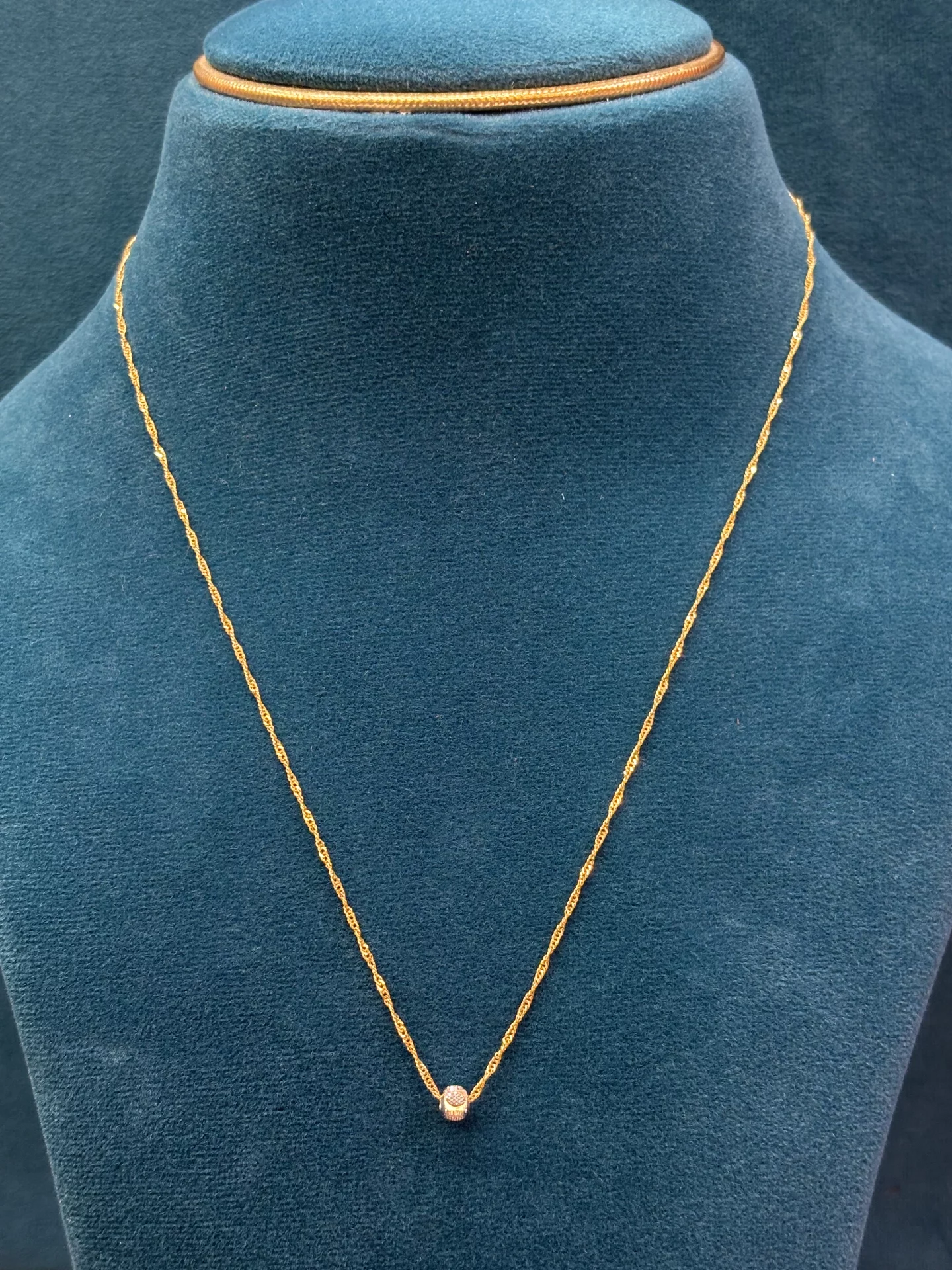 Gold Ladies Chains Amrutha Jewellers 23-11-7, Nageswara Rao Pantulu Rd, Satyaranayana Puram, Vijayawada, Andhra Pradesh 520011, India