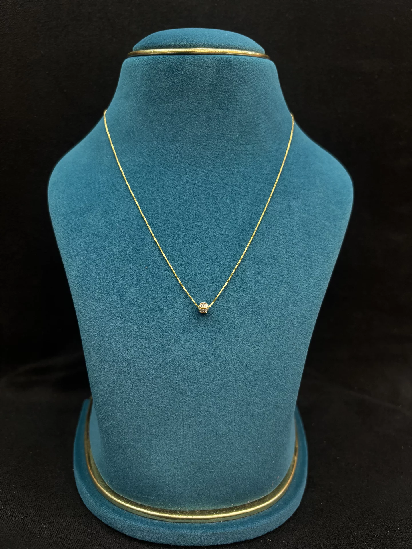 Ladies Chains Amrutha Jewellers 23-11-7, Nageswara Rao Pantulu Rd, Satyaranayana Puram, Vijayawada, Andhra Pradesh 520011, India