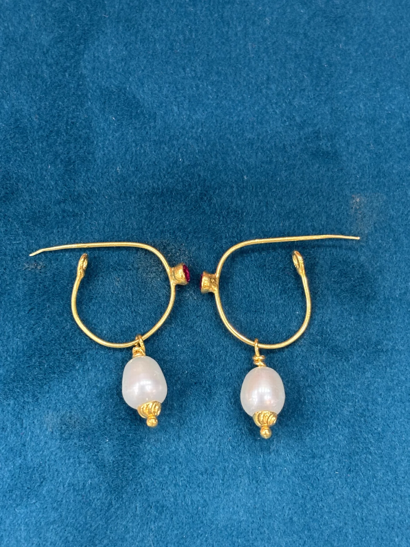 Gold Pearl Kuttu Kadalu, Hoop with Red Stone and Pearl Drop (1.54 g)