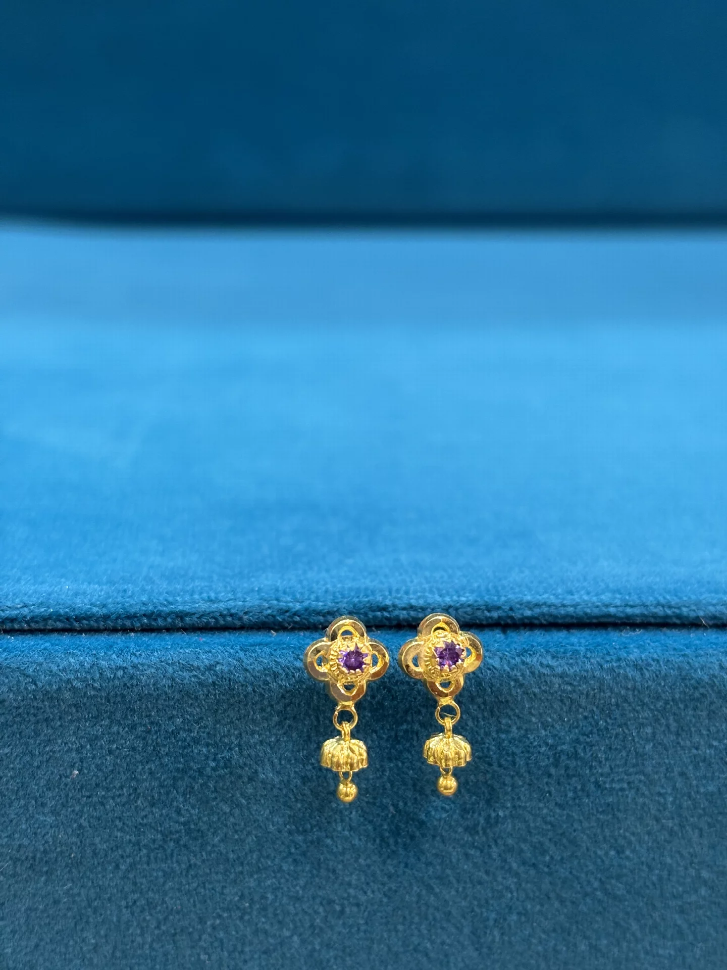Gold Kuttu Kadalu, Purple Stone Clover Stud with Bell Drop (0.79 g)