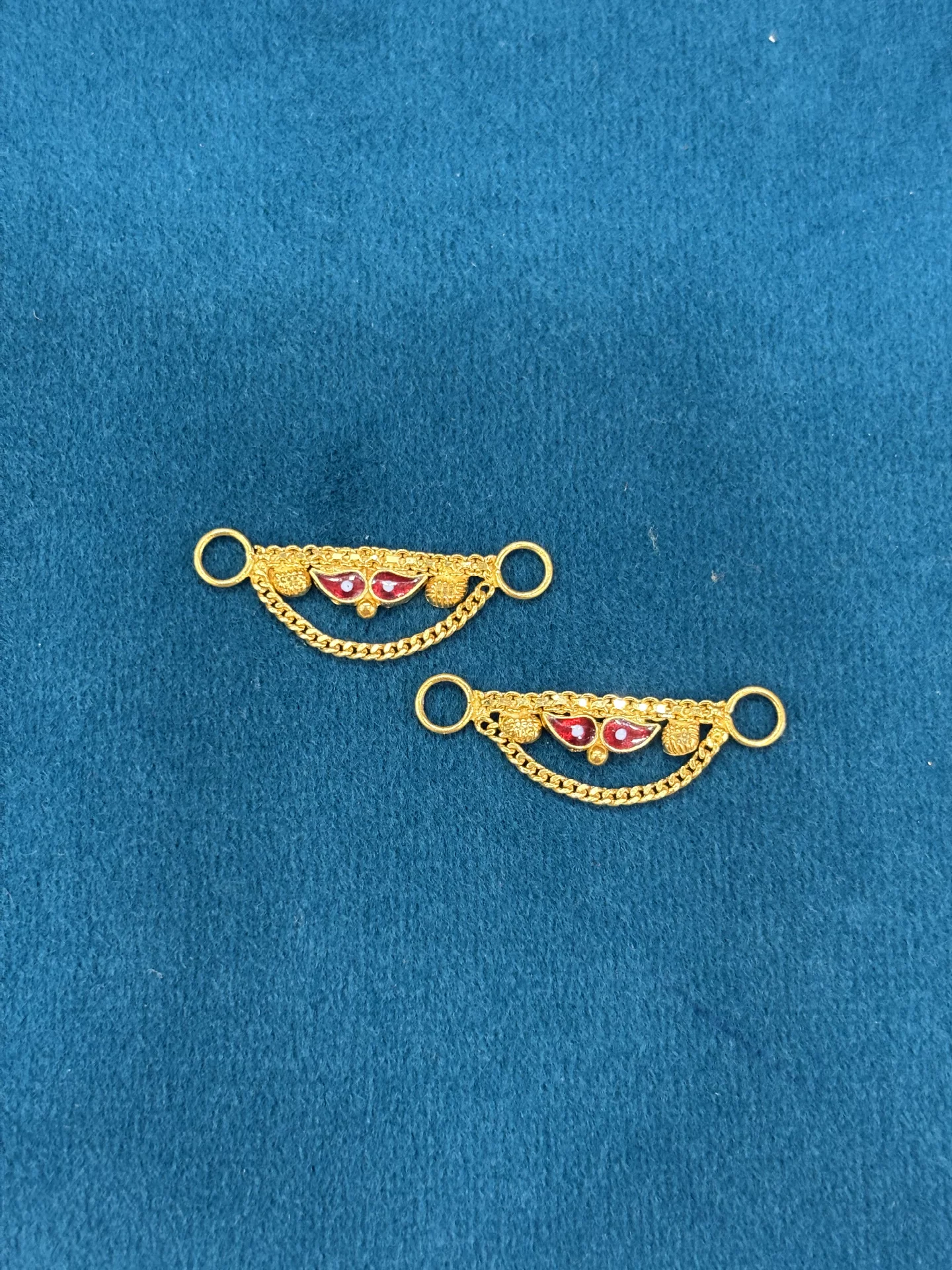 Gold Half Matilu, Red Stones with Gold Chain Loop (1.34 g)