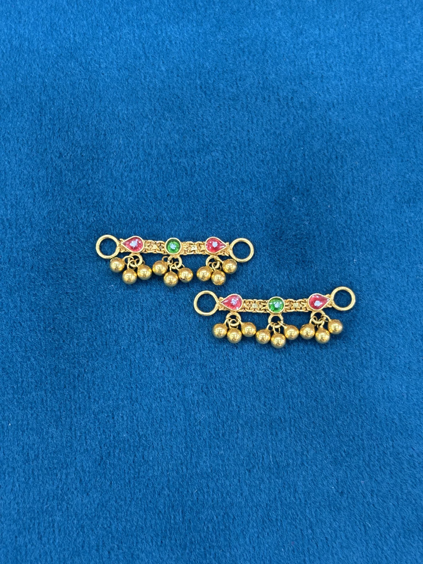 Gold Half Matilu, Red and Green Stones with Bead Clusters (1.54 g)