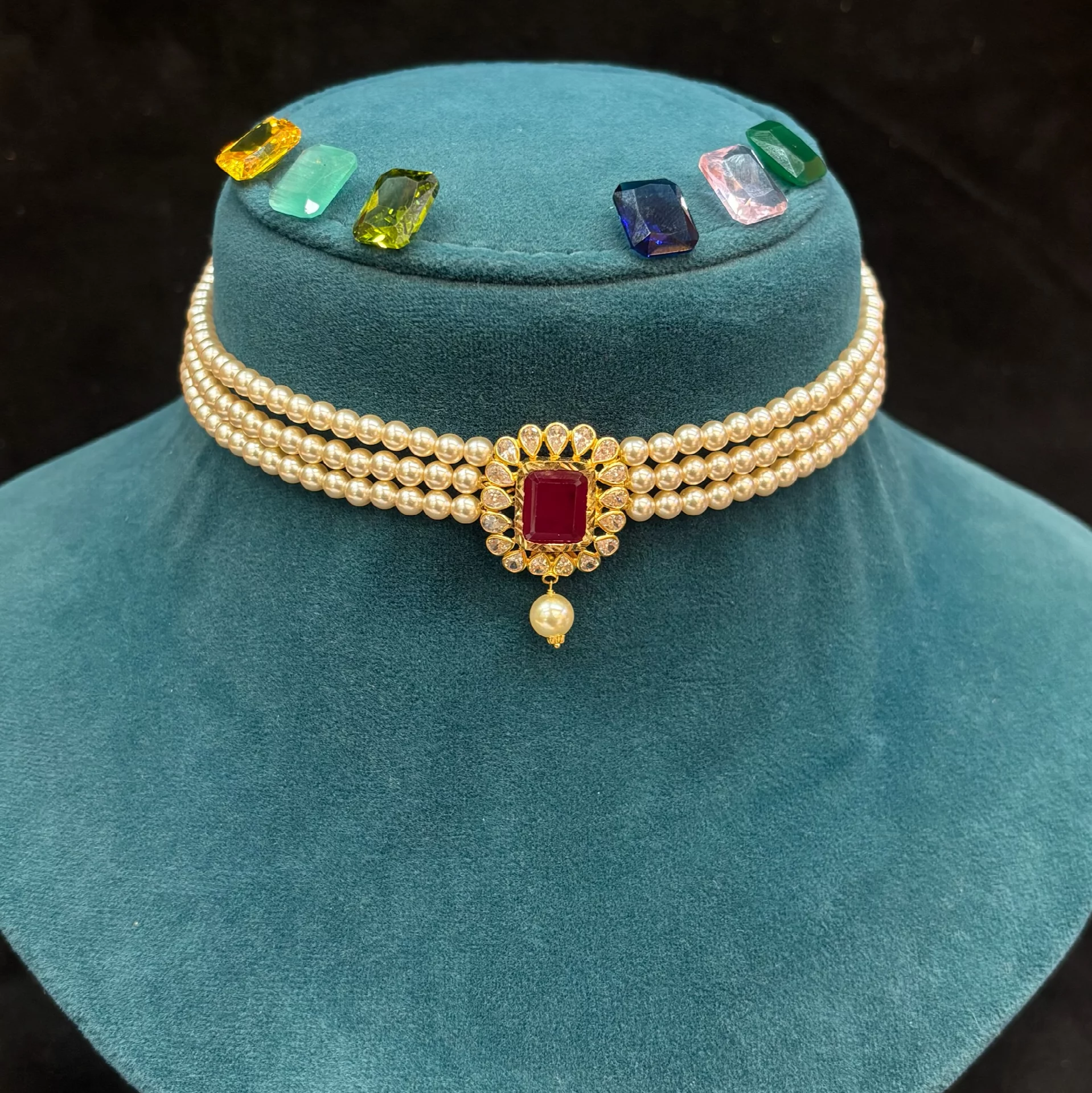 Detachable Pearls Choker